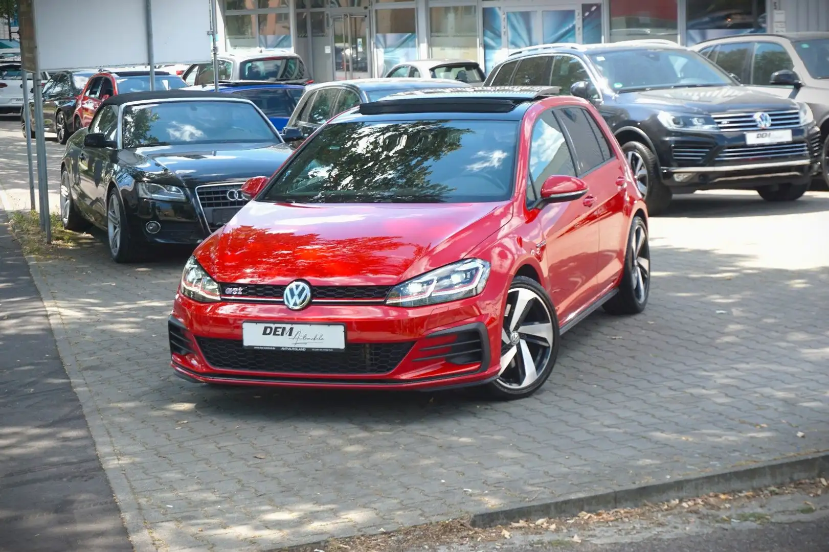 Volkswagen Golf VII Lim. GTI Performance / Pano. / R-Kam. / Rot - 1