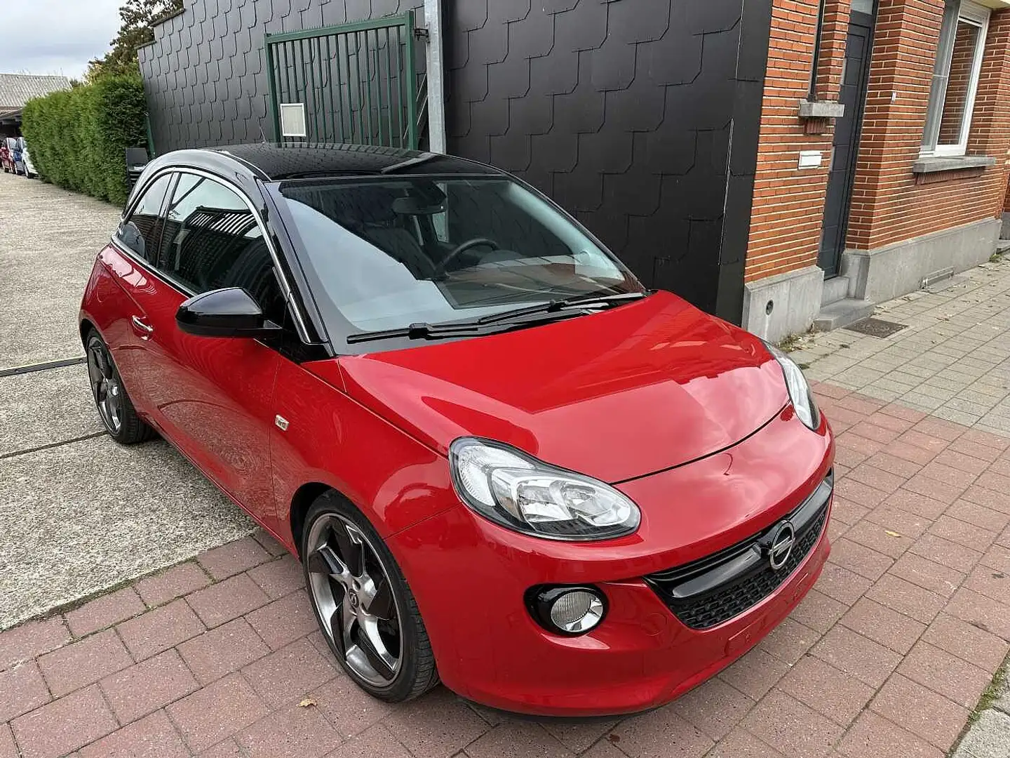 Opel Adam 1.4 I MET 92DKM EDITION GLAM Rouge - 2