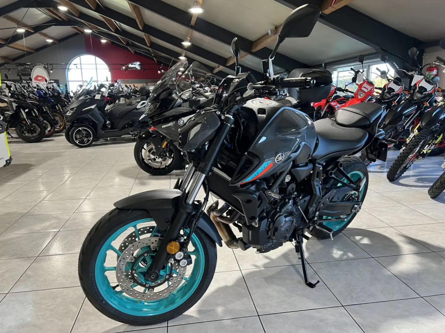 Yamaha MT-07 Grijs - 2