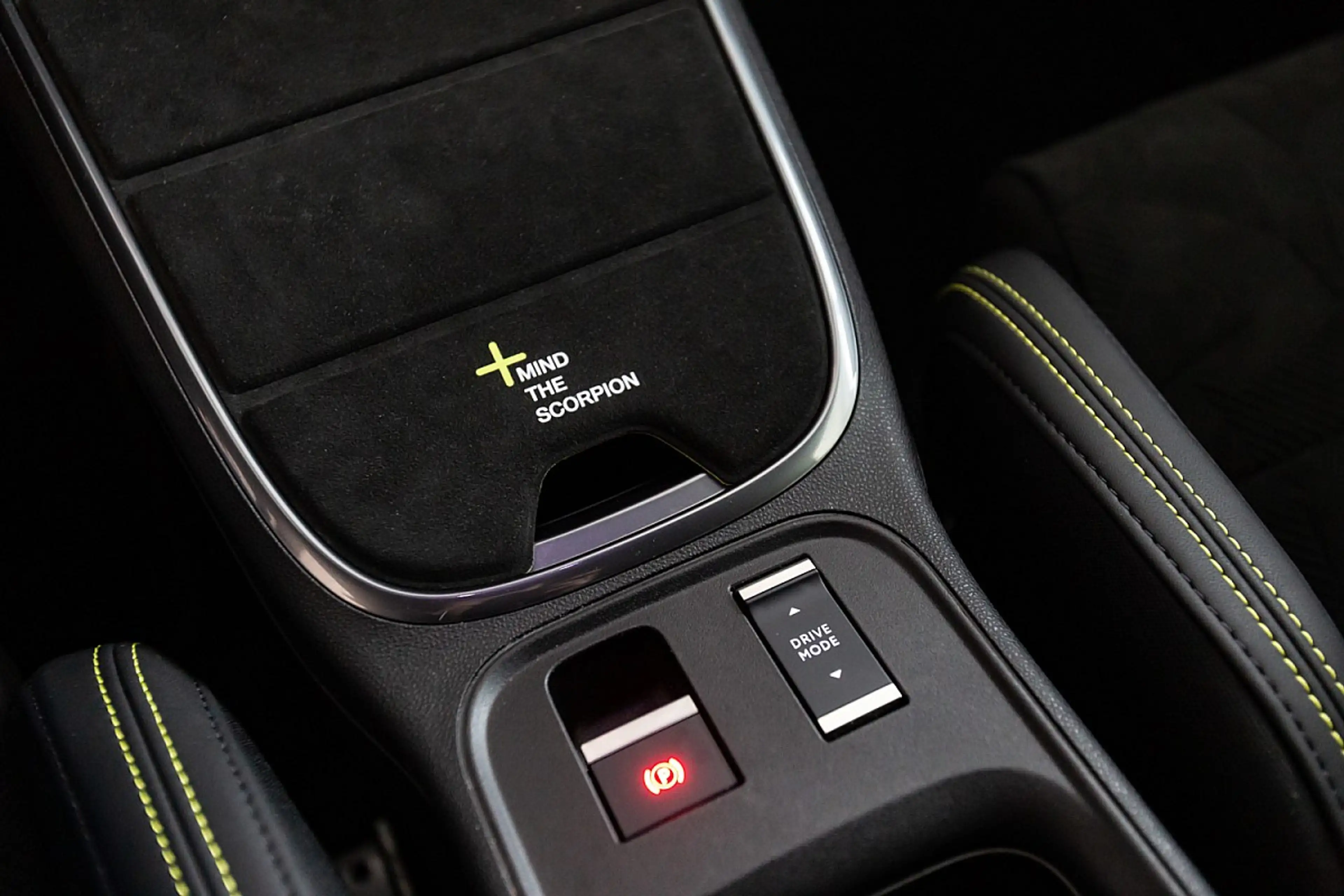 Abarth 600e Turismo — photo 15