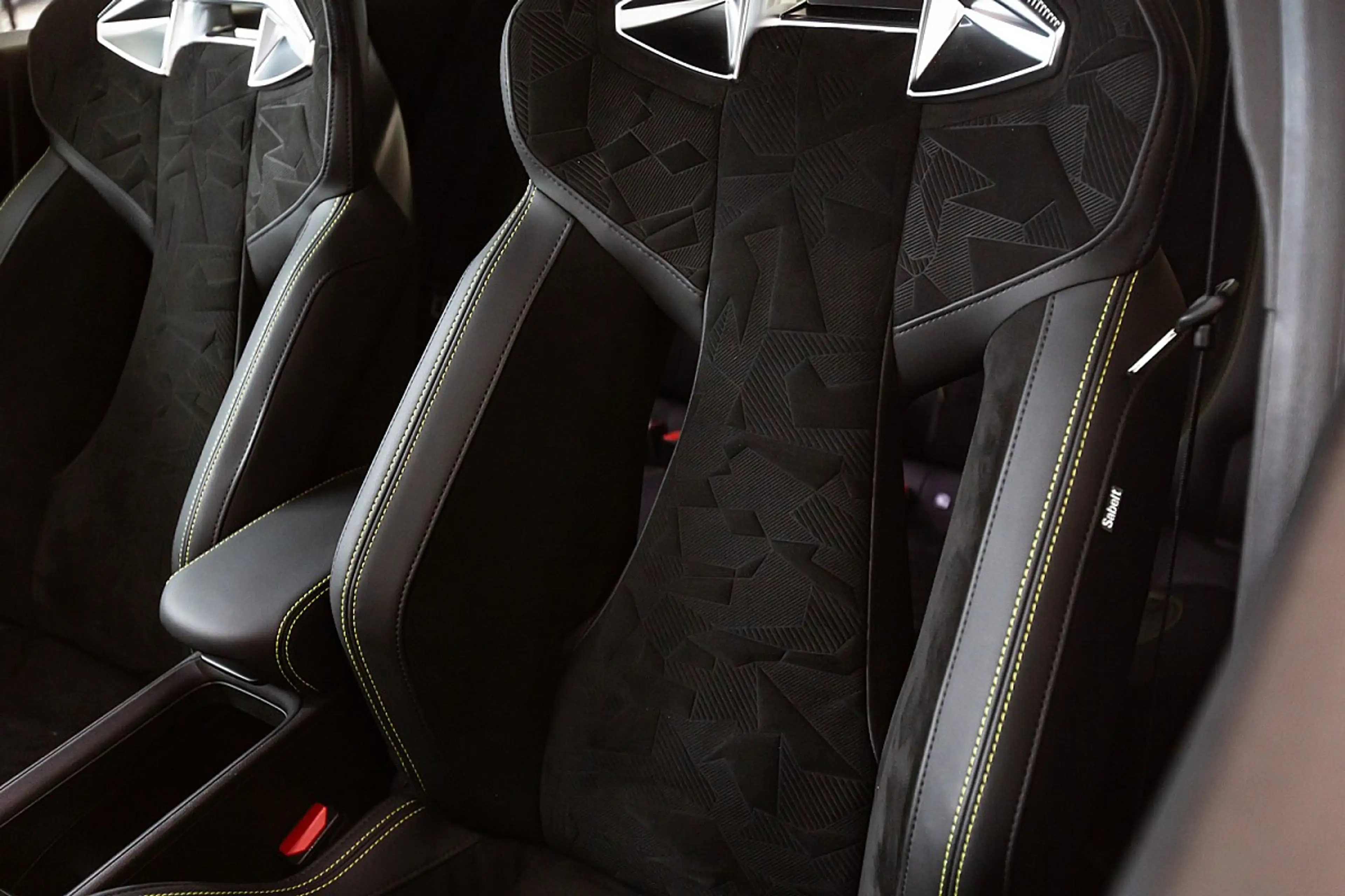 Abarth 600e Turismo — photo 11