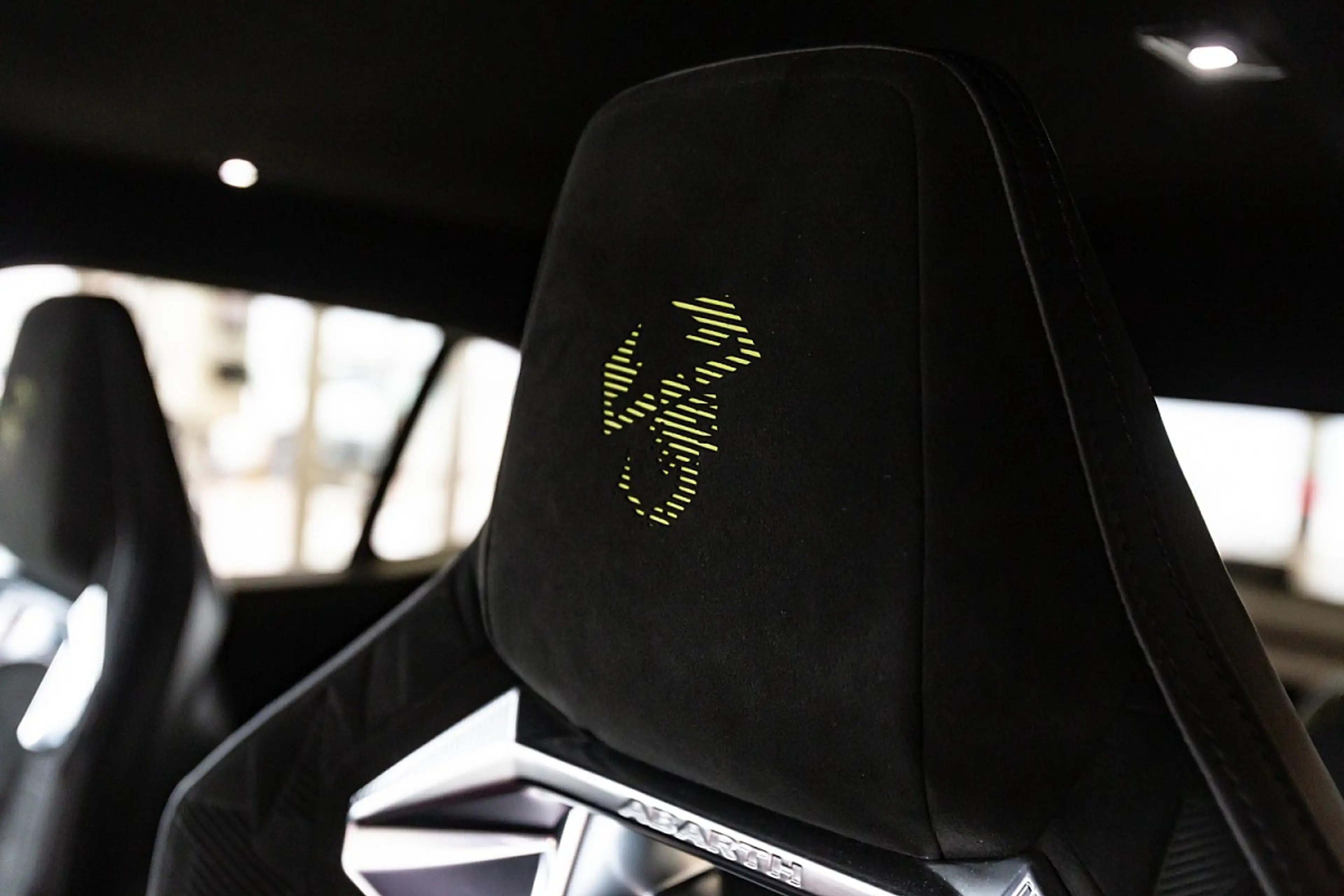 Abarth 600e Turismo — photo 12
