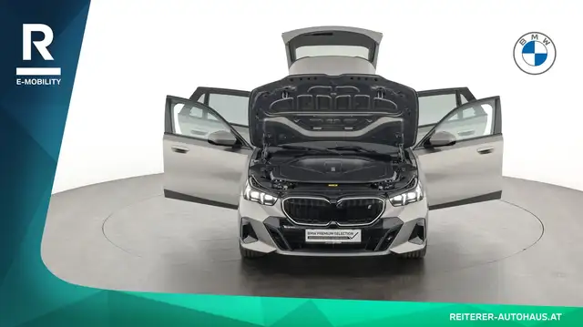 BMW I5 view 8