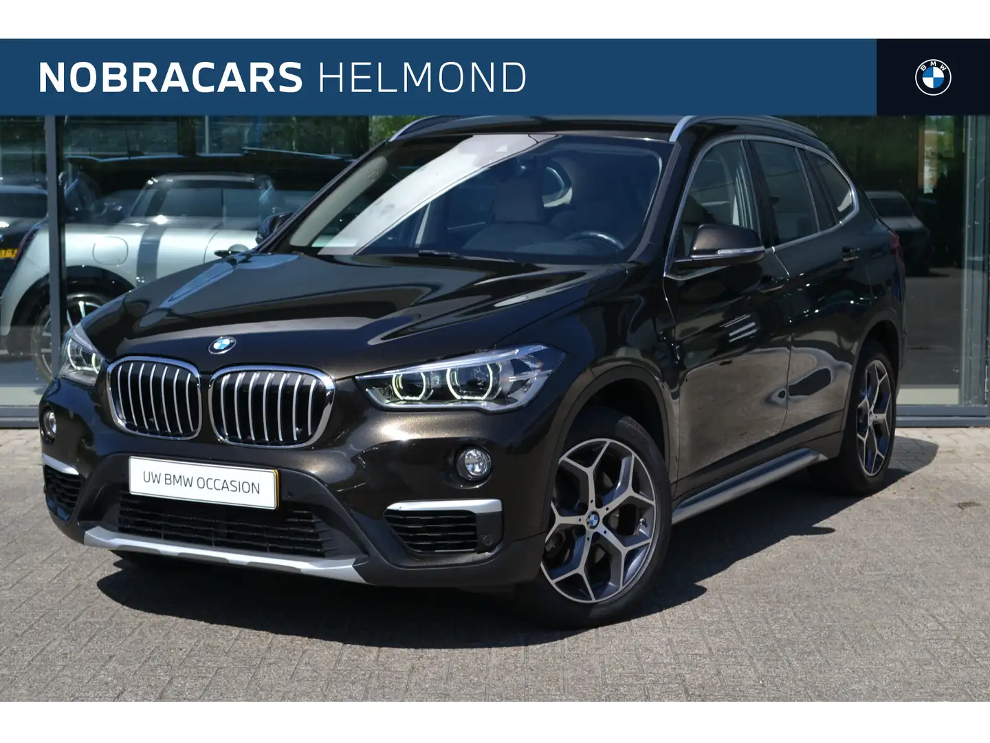 BMW X1 sDrive20i High Executive xLine Automaat / Sportsto Braun - 1