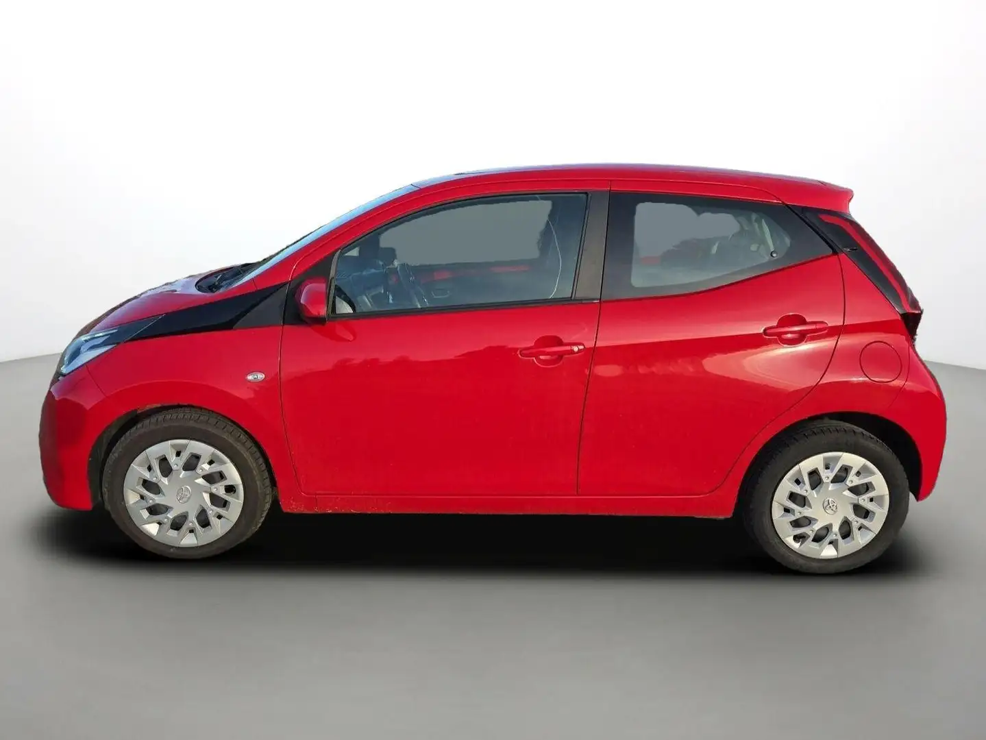 Toyota Aygo Aygo 1.0i VVT-i x-play II AUTOMATIQUE Rosso - 2