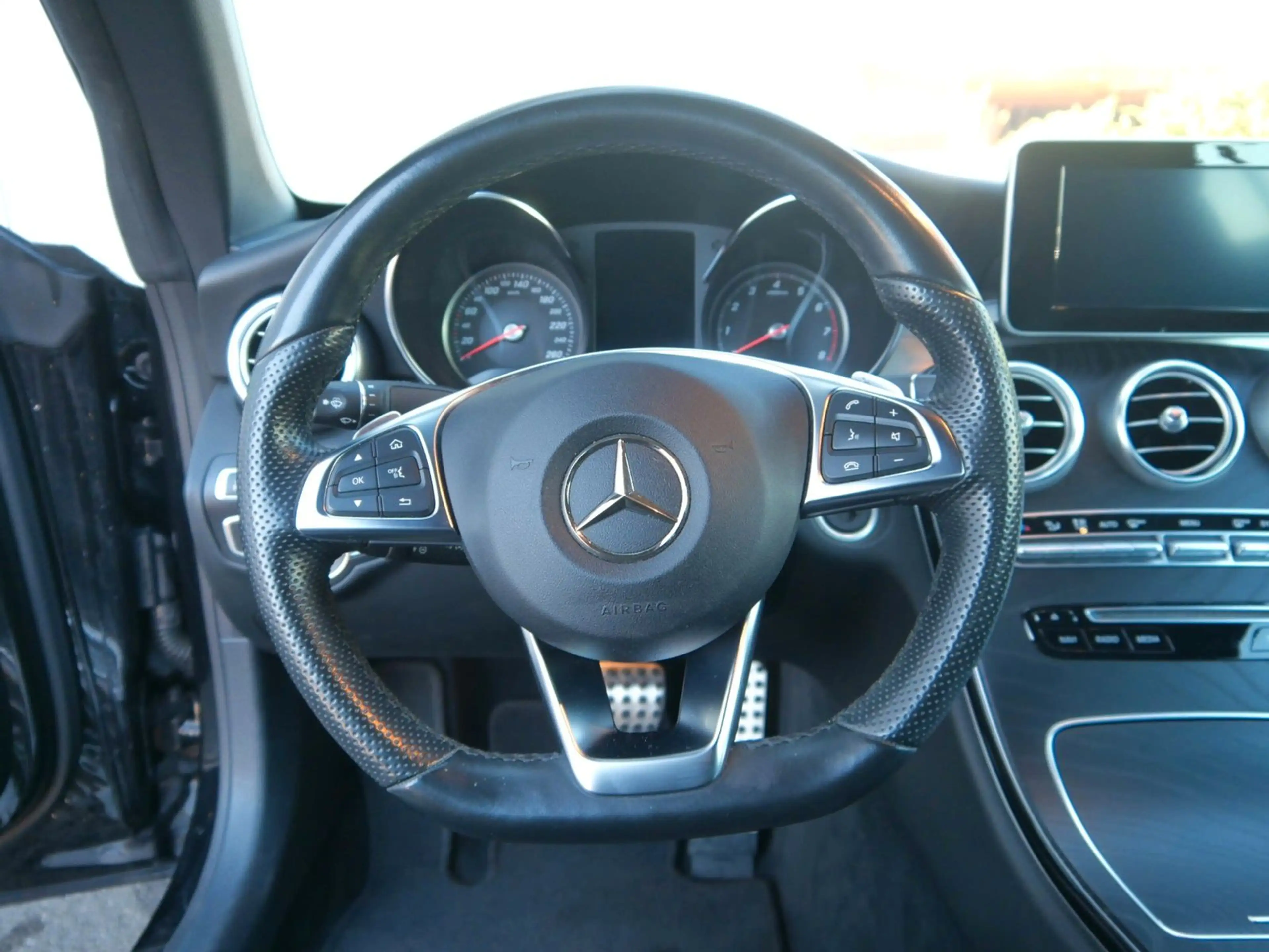 Mercedes-Benz C 180 Cabrio AMG-Line NAVI/LED/HEAD-UP/RFK — photo 15