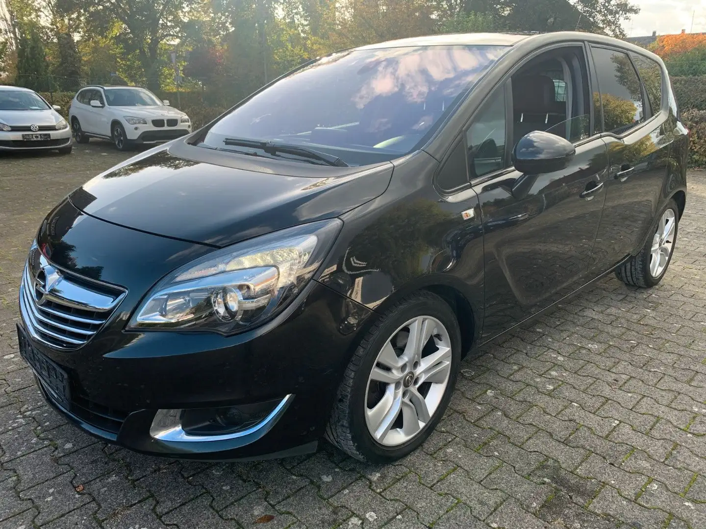 Opel Meriva B Innovation 2HD*KLIMA*STZHZG*AHK*TEMP*BT Noir - 1
