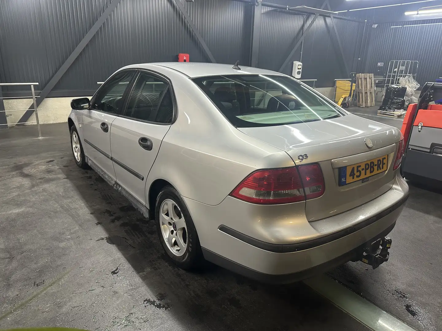 Saab 9-3 1.8 Linear Business nieuwe apk rijdt schakelt goed Grijs - 2