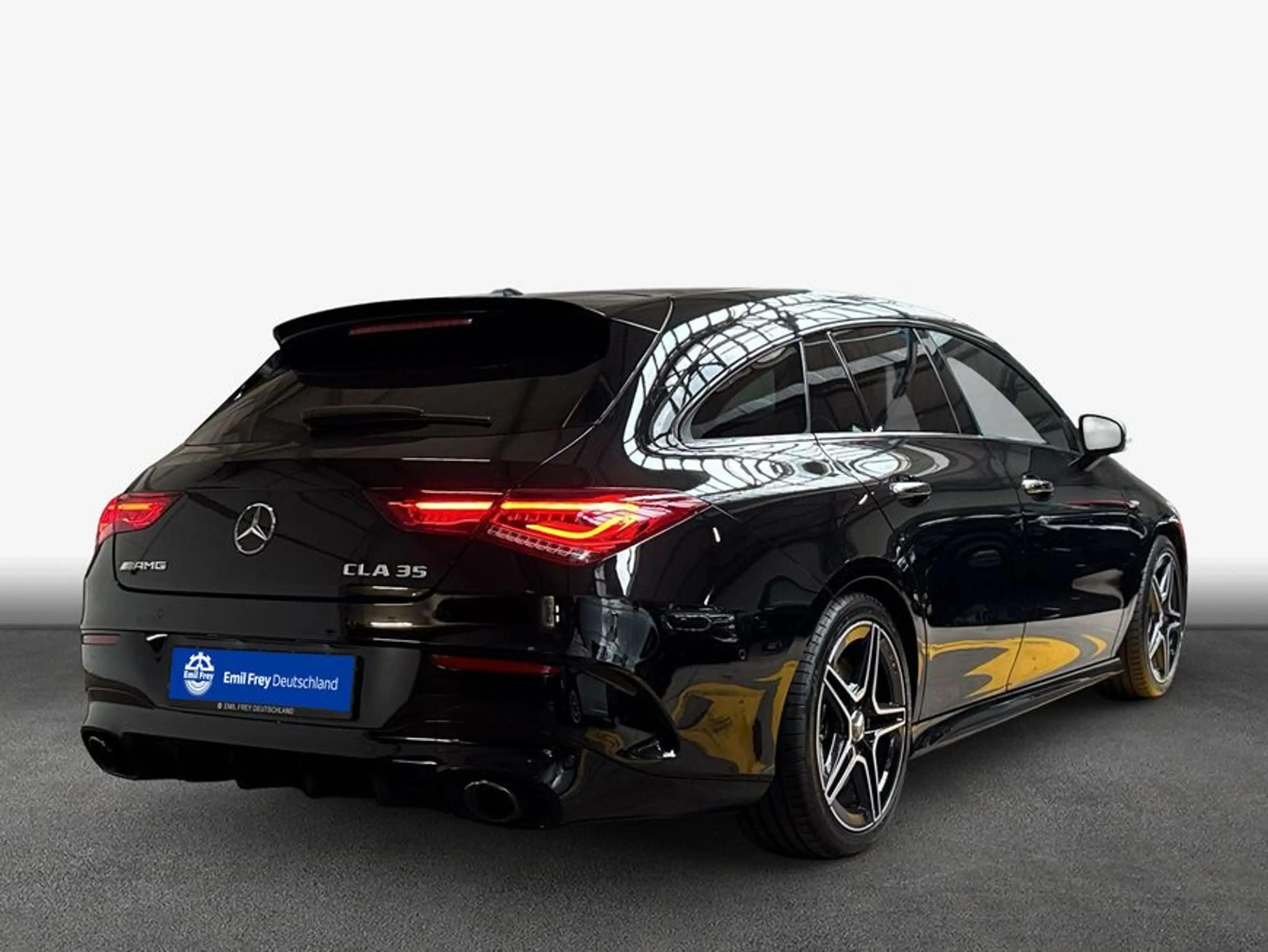 Mercedes-Benz CLA 35 AMG CLA — photo 2
