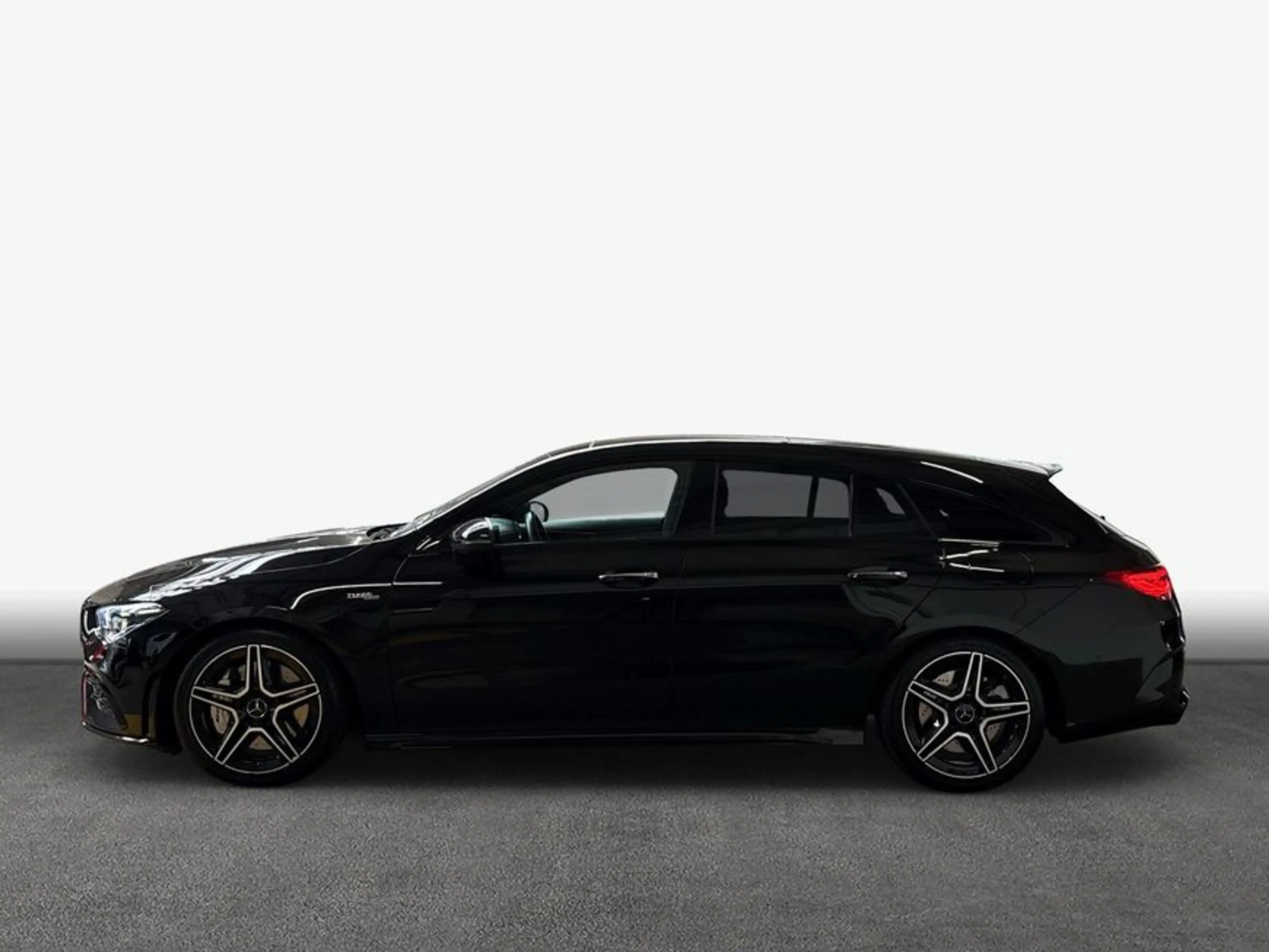 Mercedes-Benz CLA 35 AMG CLA — photo 4
