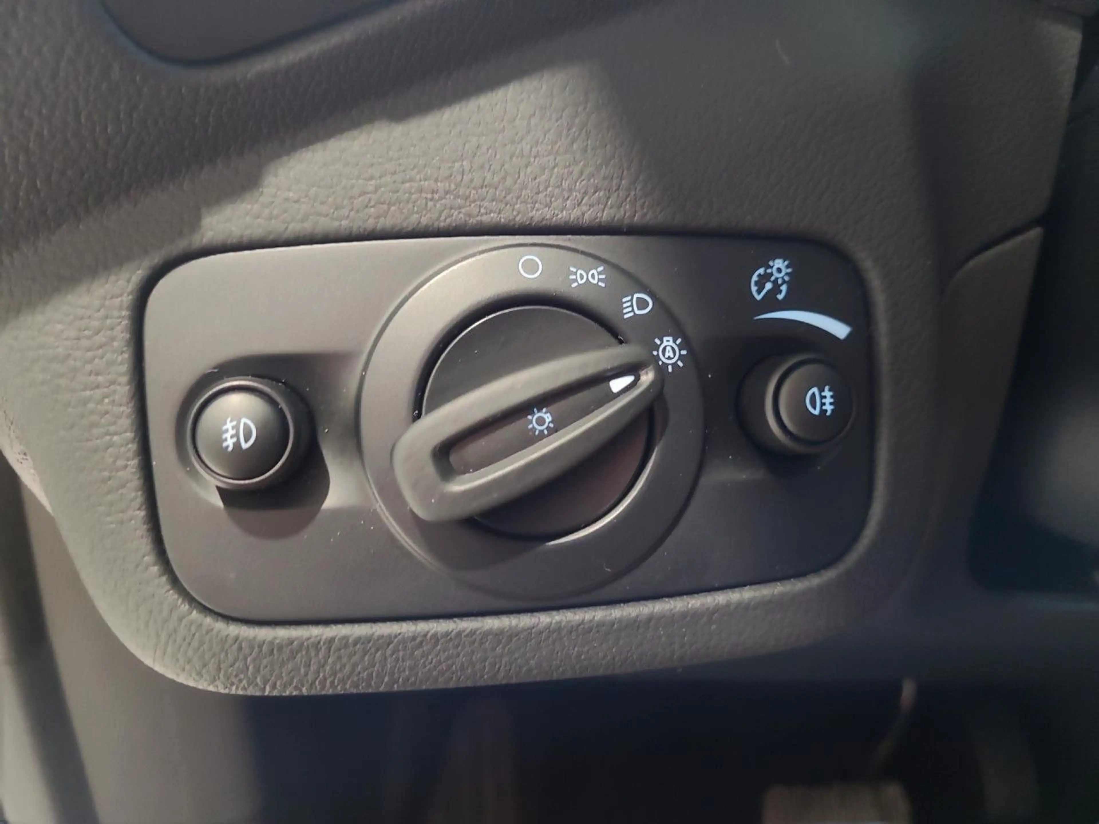 Ford Grand C-Max Titanium Automatik AHK Bluetooth Klima — photo 10