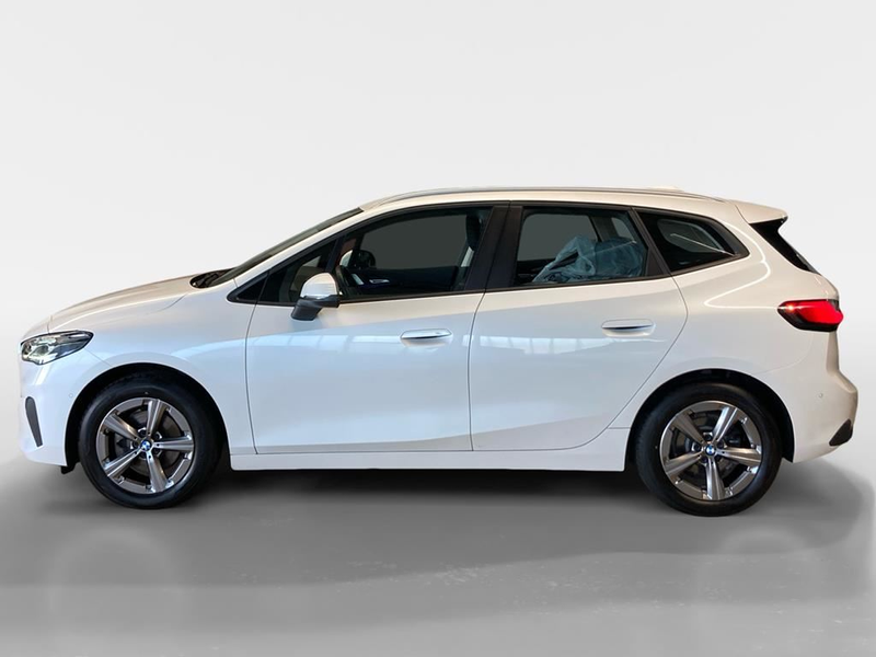 BMW 218 — photo 4