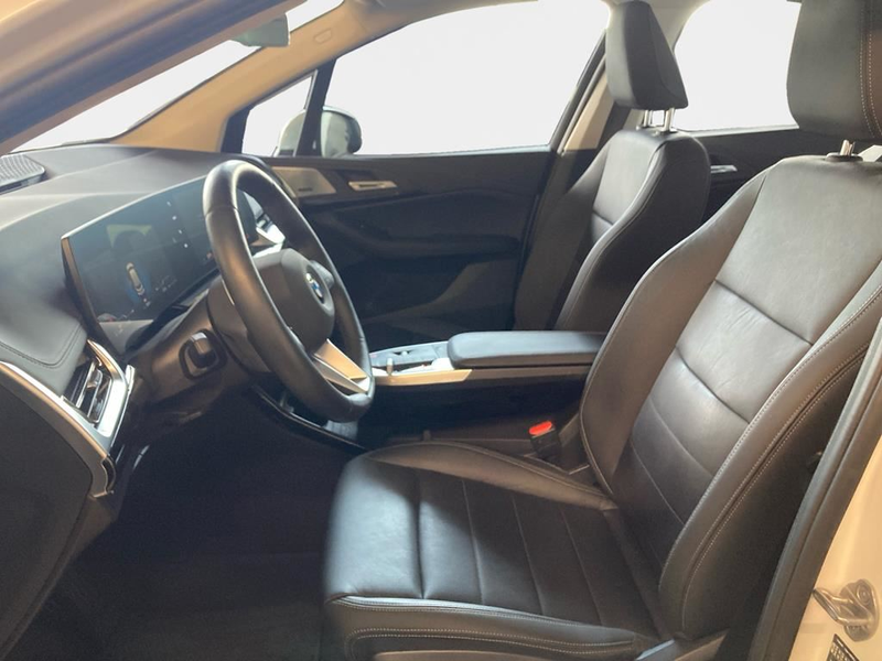 BMW 218 — photo 10