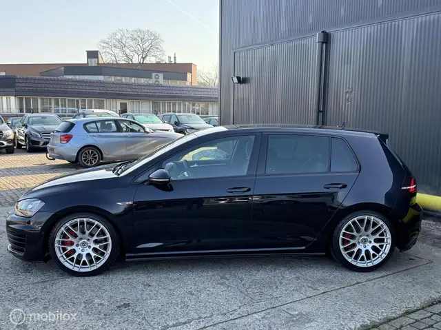 Volkswagen Golf view 7
