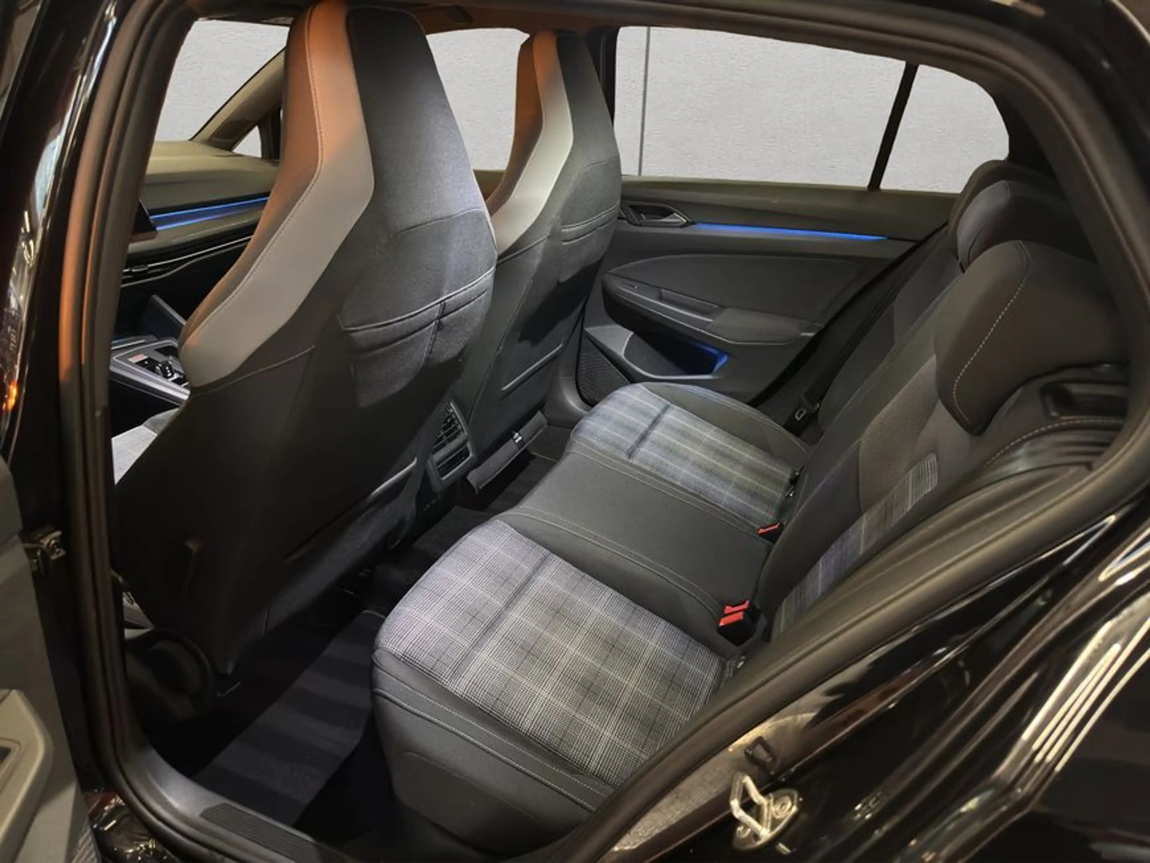 Volkswagen Golf GTD GTD 2.0 TDI Navi ''Black Style'' — photo 17