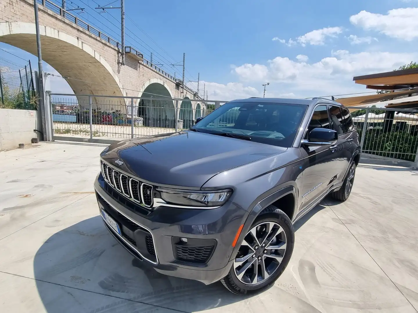Jeep Grand Cherokee Grand Cherokee 2.0 atx phev Overland 4xe auto Gri - 1