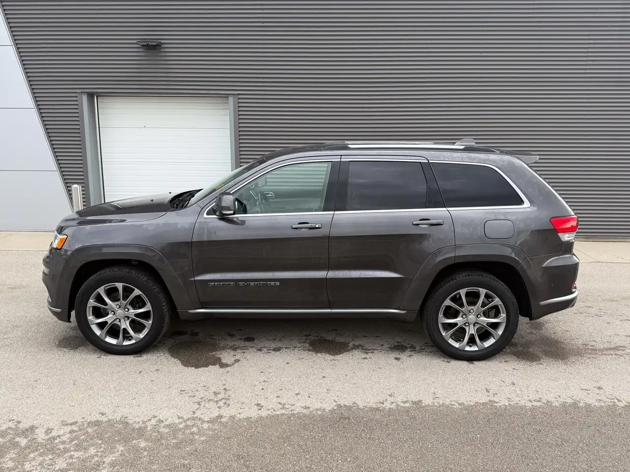 Jeep Grand Cherokee снимка Jeep Grand Cherokee