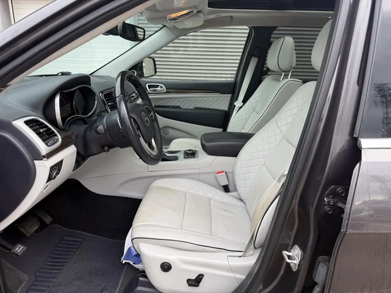 Jeep Grand Cherokee снимка Jeep Grand Cherokee