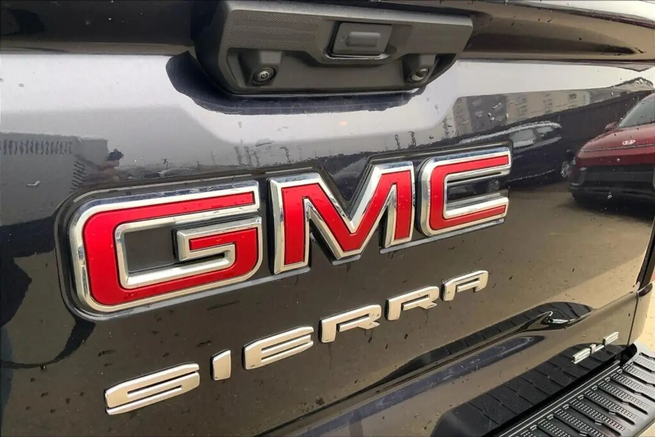 GMC Sierra 1500 снимка GMC Sierra 1500