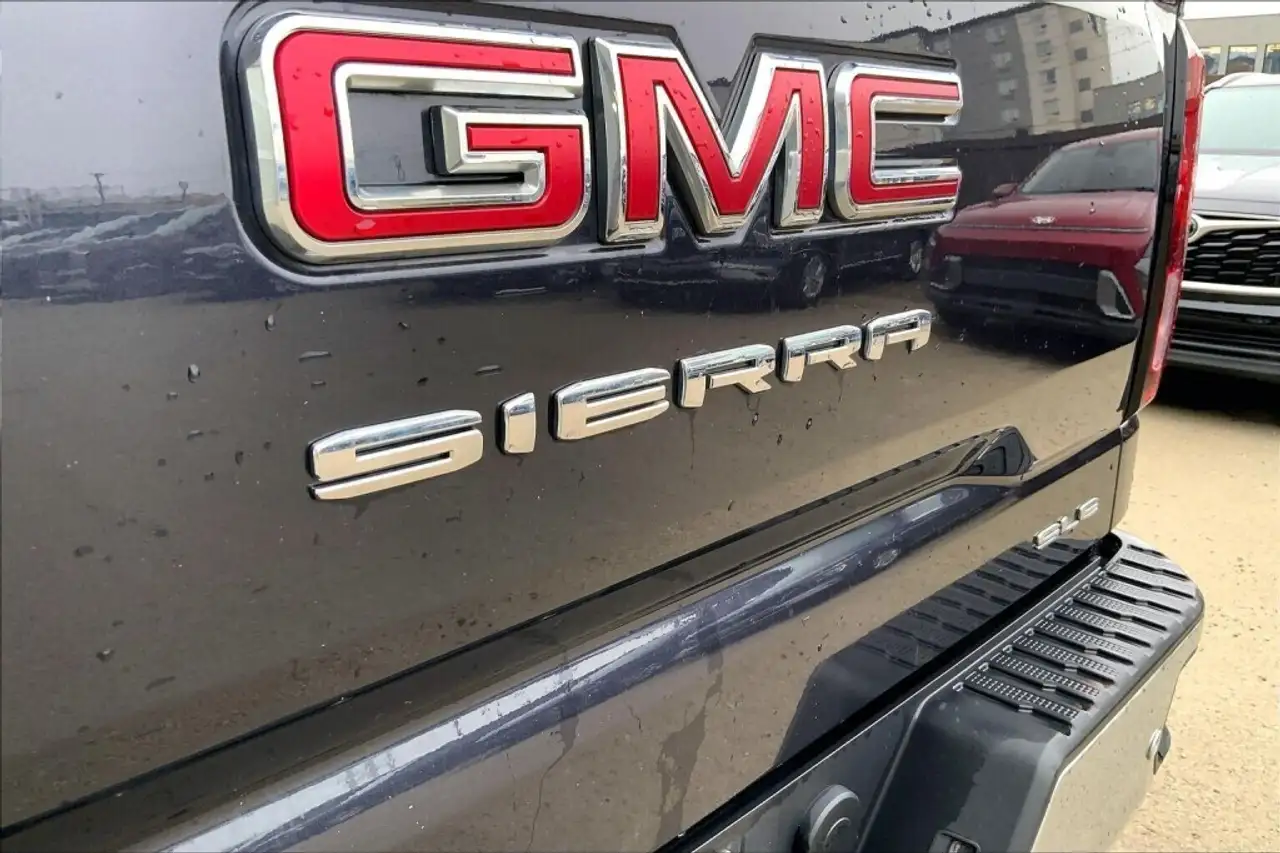 GMC Sierra 1500 снимка GMC Sierra 1500