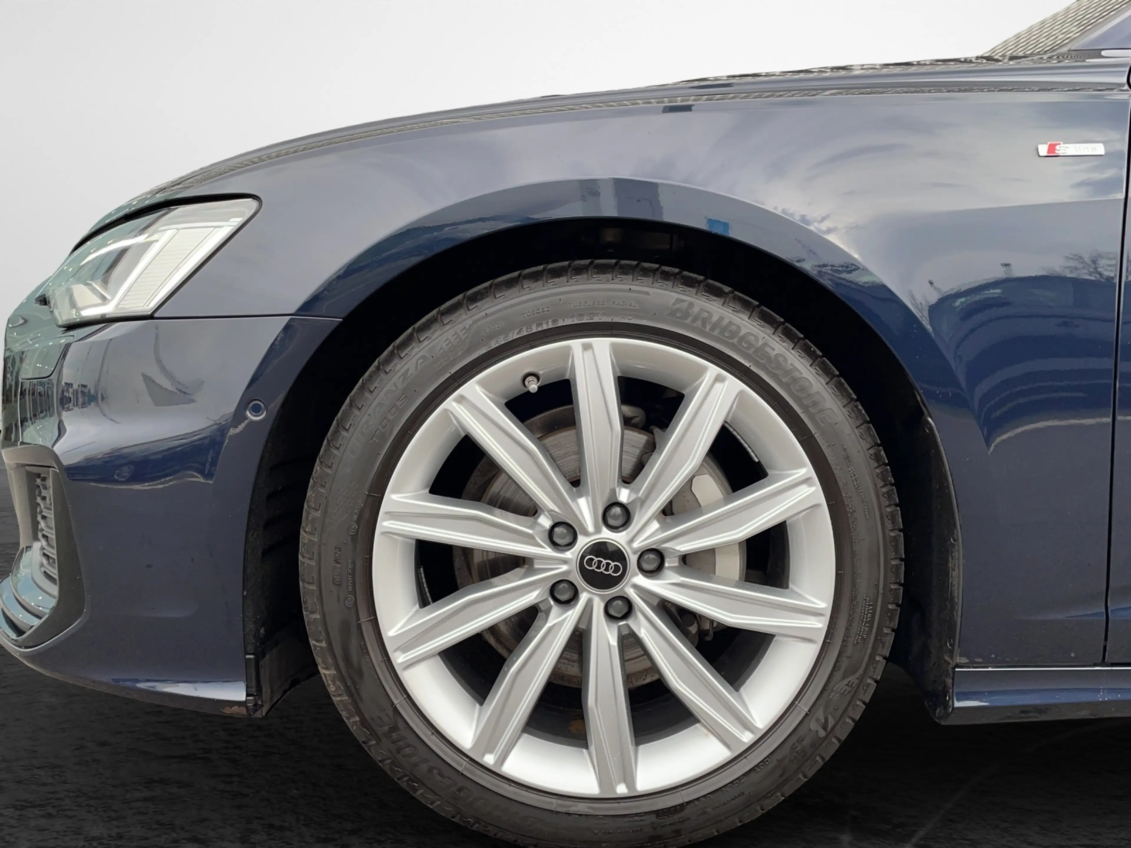 Audi A6 Avant 40 TDI S tronic quattro s line sport — photo 5