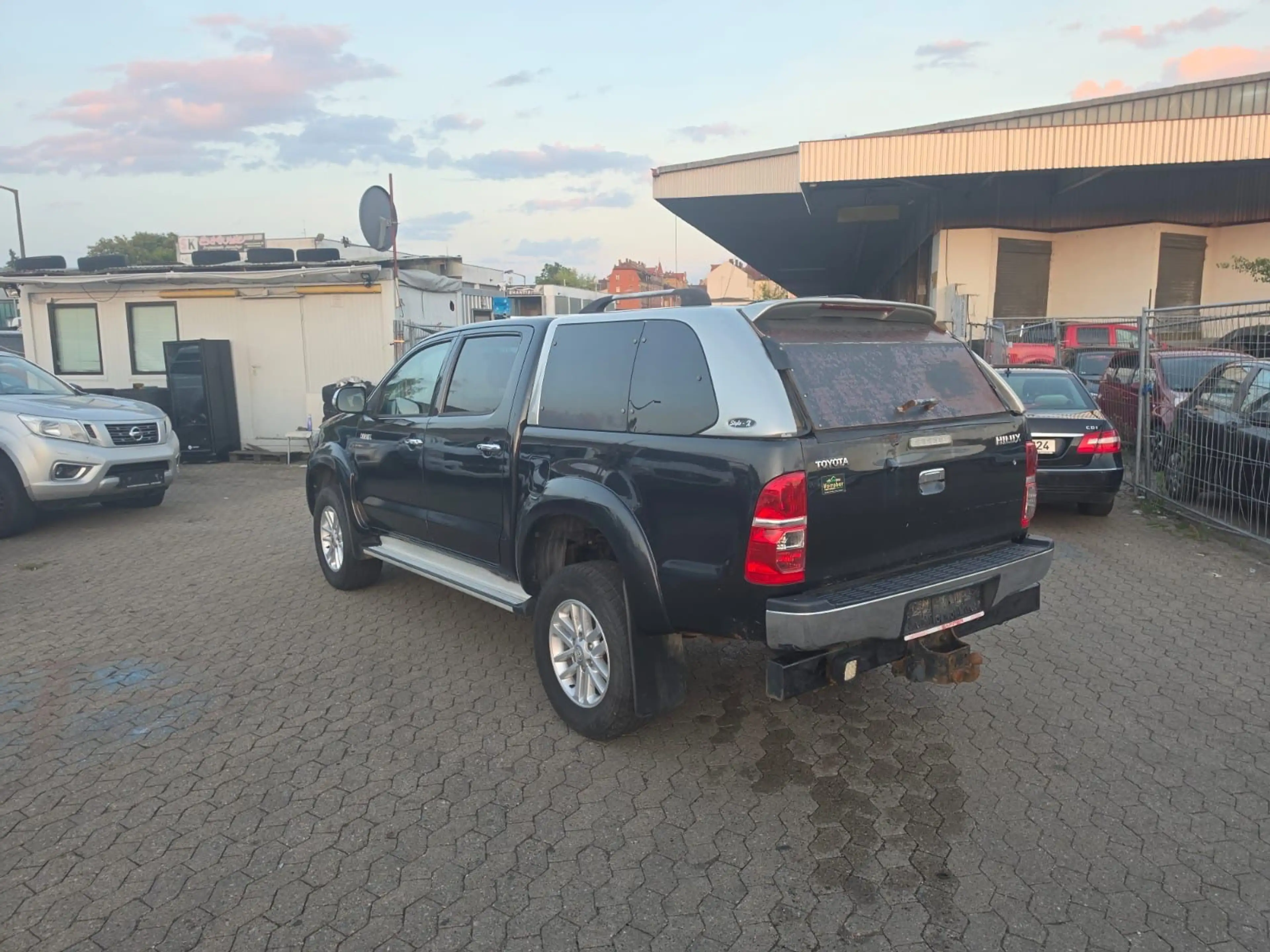 Toyota Hilux 3.0 Liter — photo 14