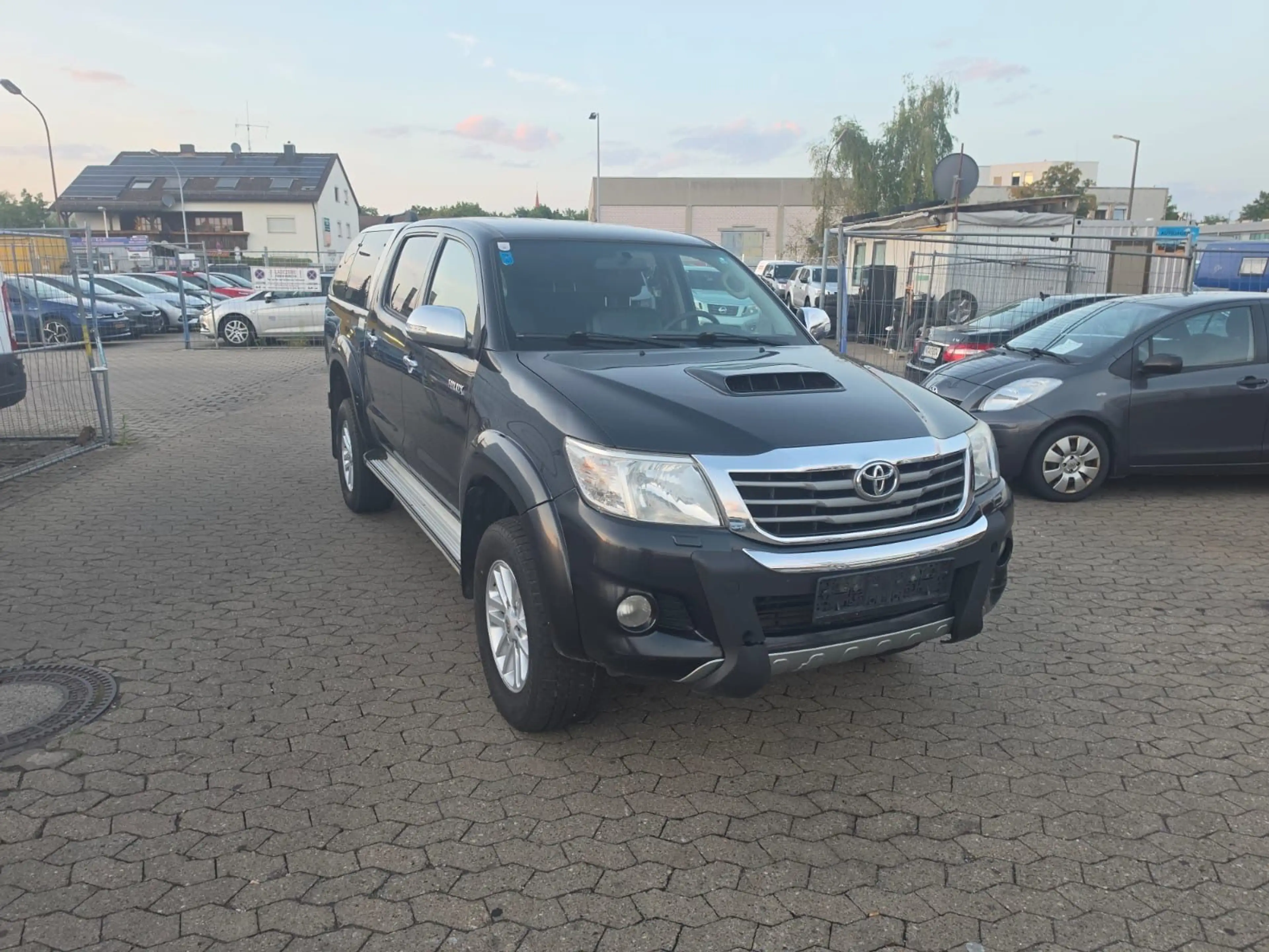 Toyota Hilux 3.0 Liter — photo 2