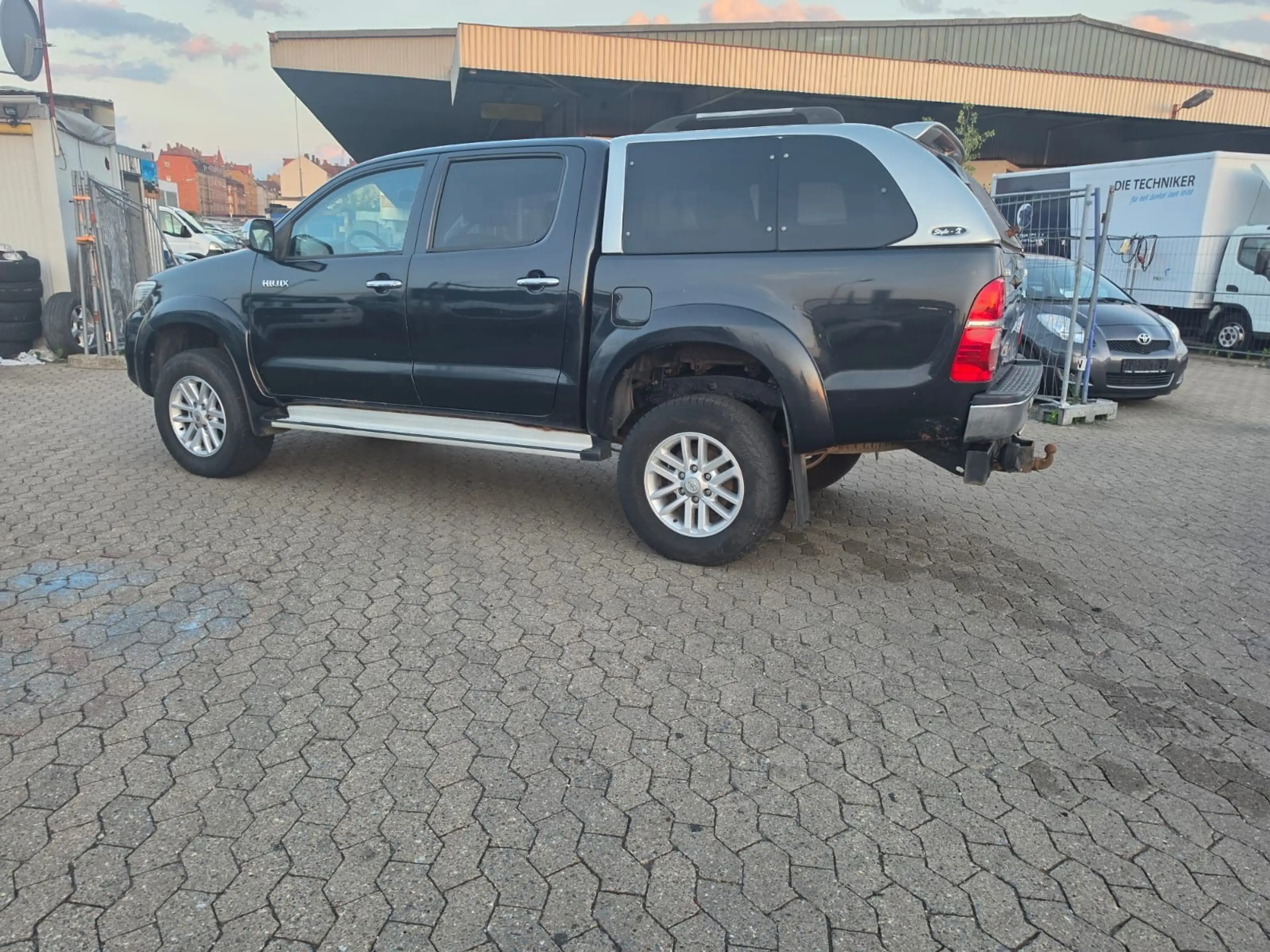 Toyota Hilux 3.0 Liter — photo 15
