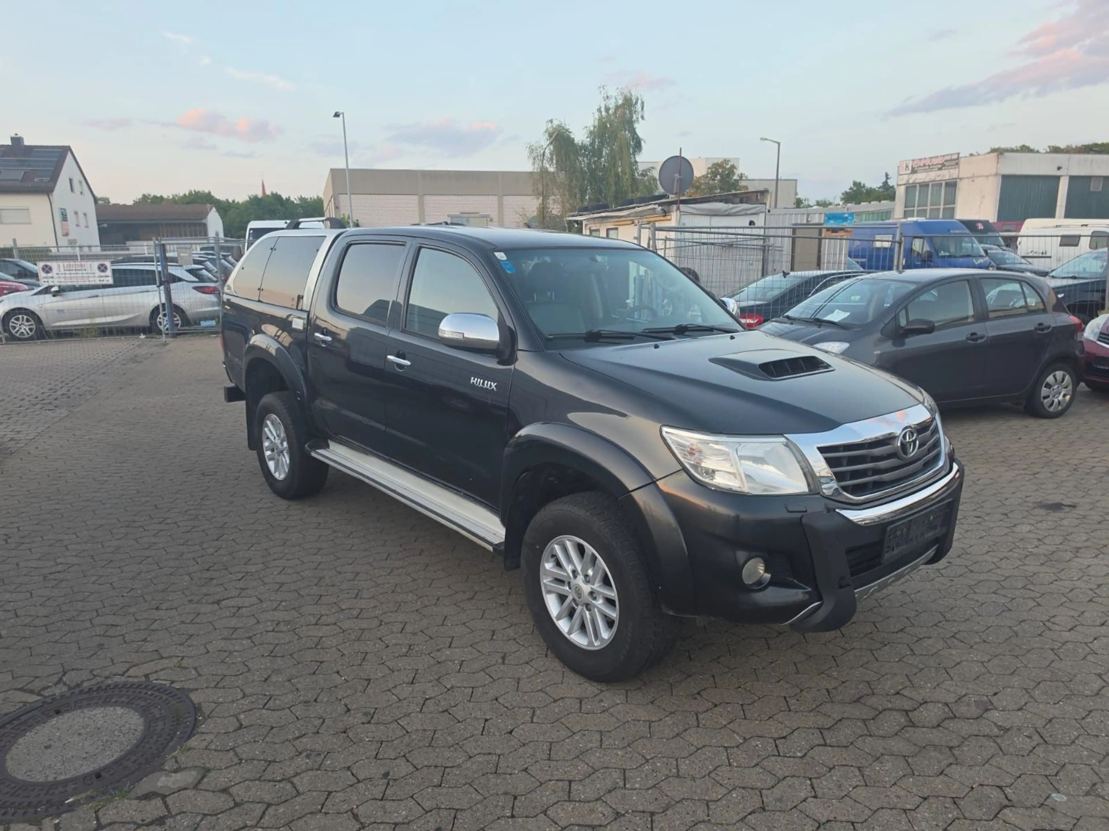 Toyota Hilux 3.0 Liter — photo 3