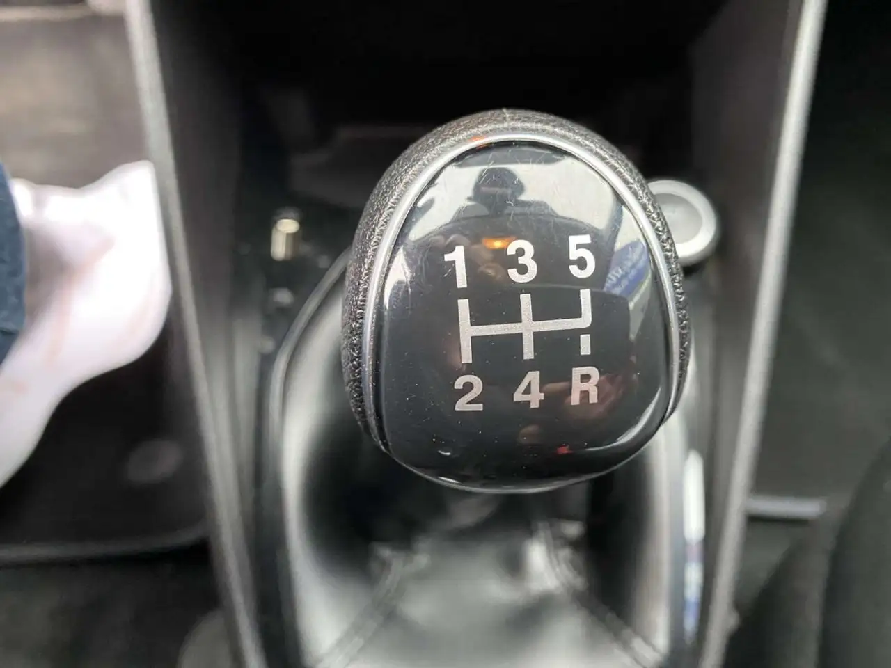 Ford Fiesta 5 portes — photo 24