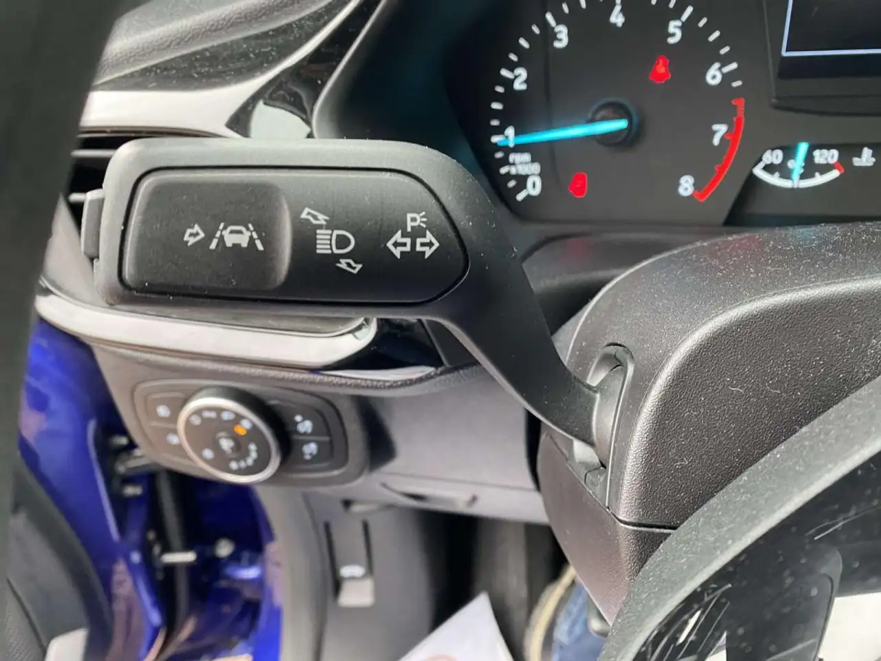 Ford Fiesta 5 portes — photo 30