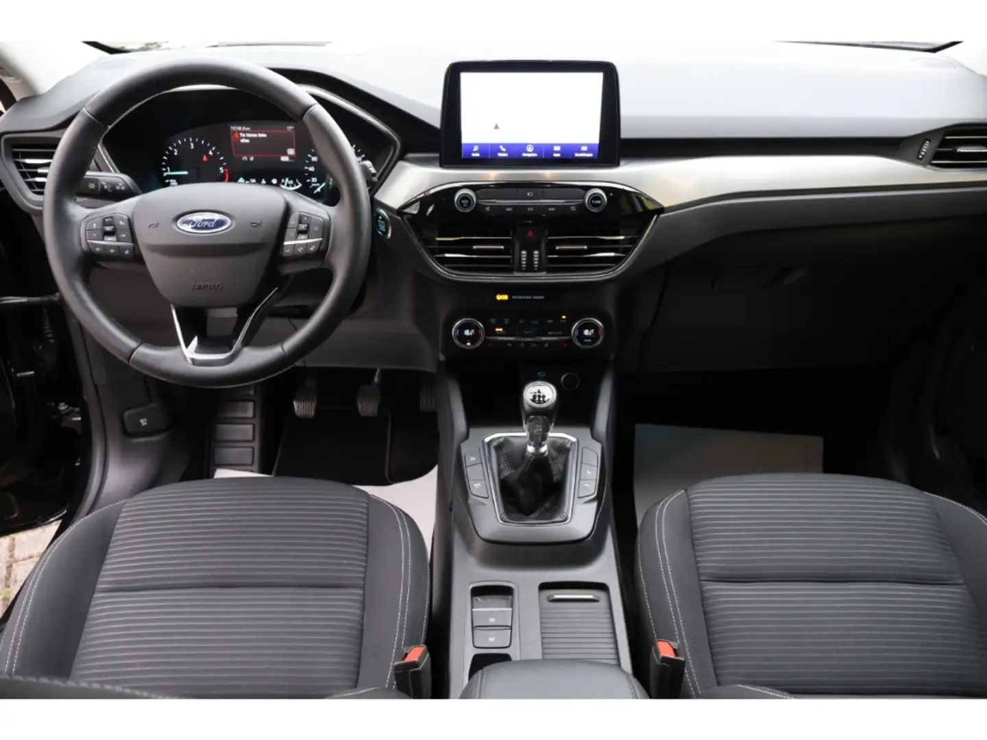 Ford Kuga Titanium MHEV 2.0 EcoBlue Hybrid HUD AHK-abnehmbar Zwart - 2