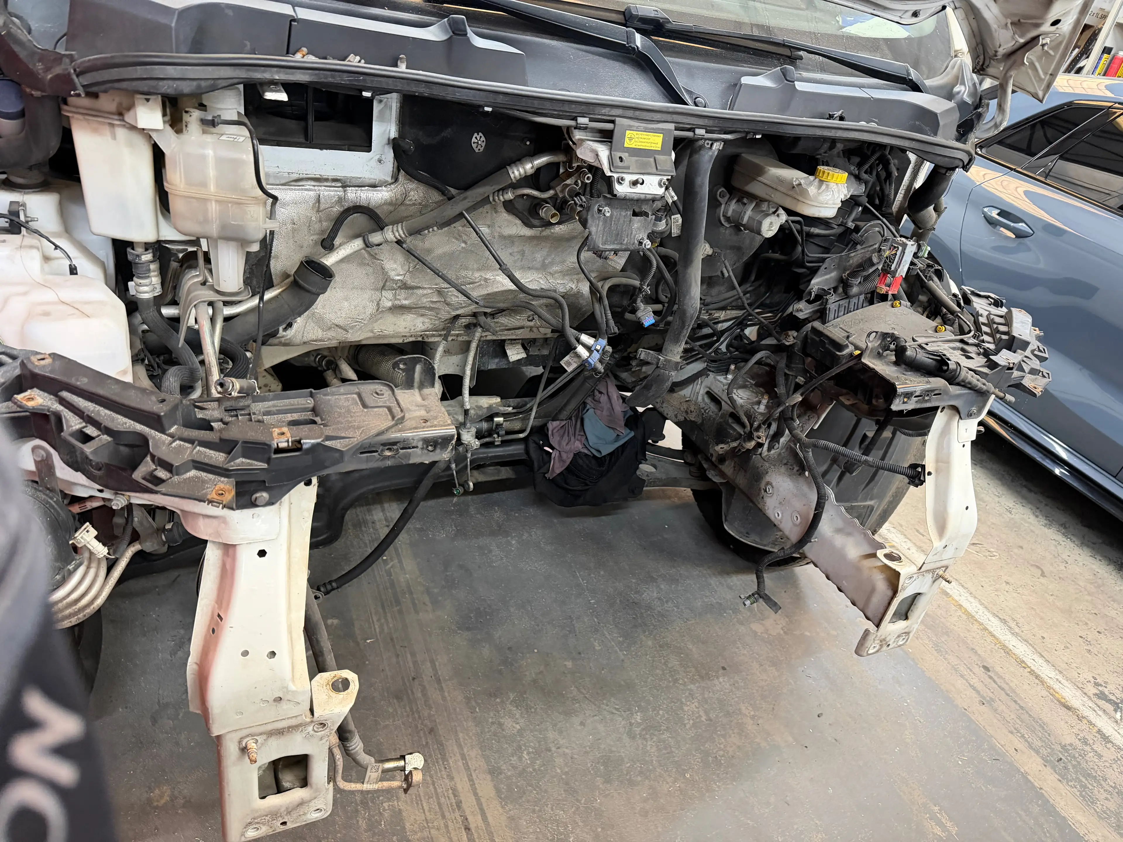 Peugeot Boxer Boxer 2.2 BlueHDi L2H2 Premium S/S — photo 11