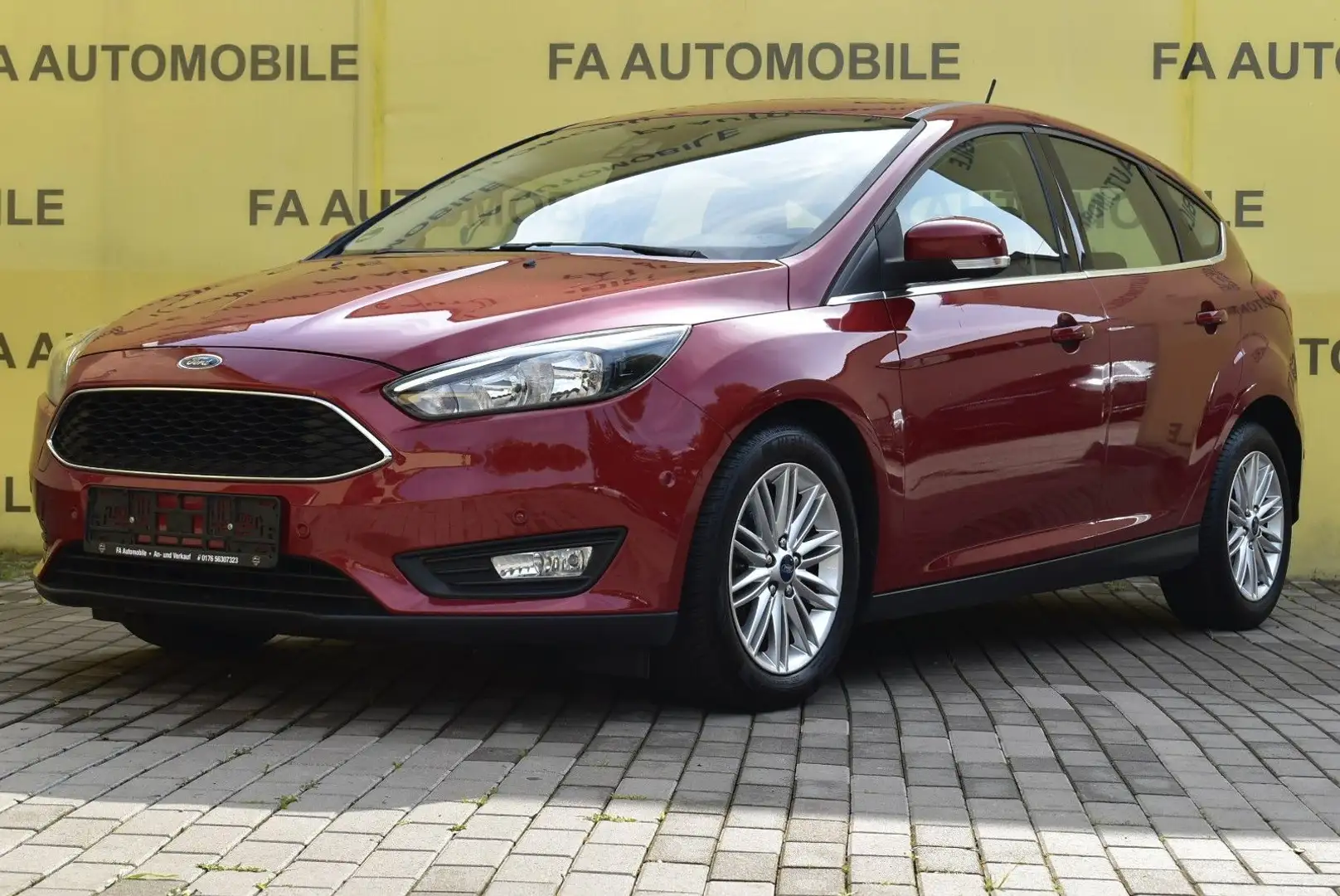 Ford Focus Lim. Cool & Connect/PDC/SHZ/NAVI/ALU/EU 6/ Rot - 1