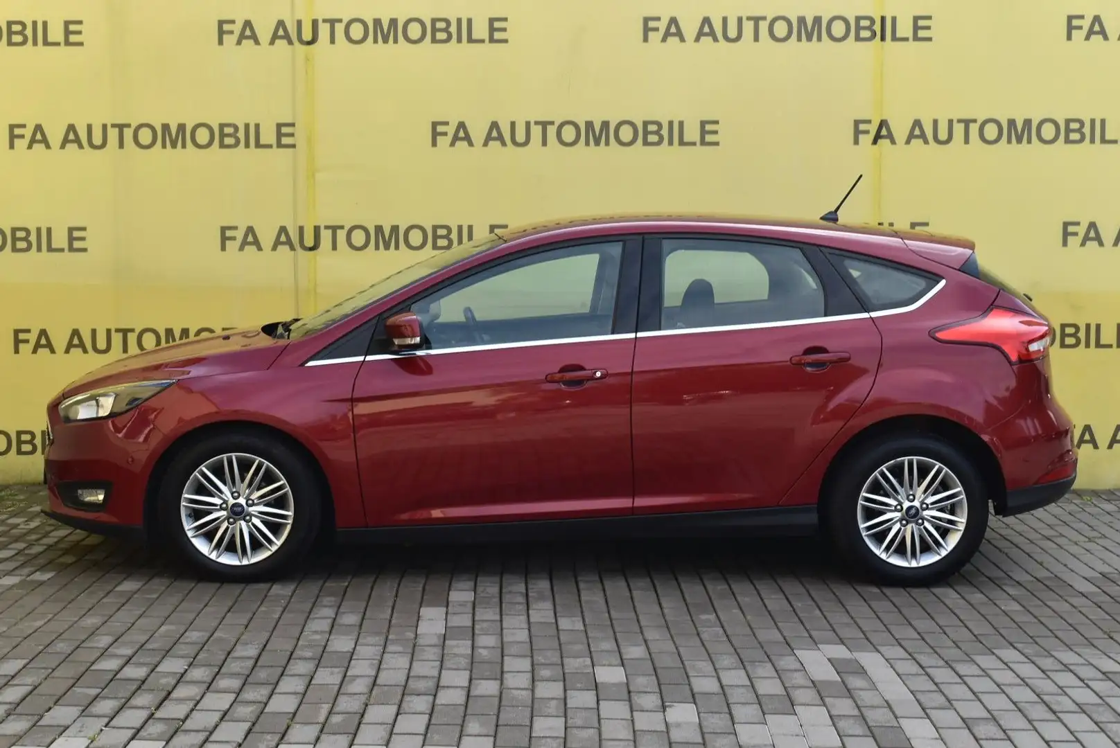 Ford Focus Lim. Cool & Connect/PDC/SHZ/NAVI/ALU/EU 6/ Rot - 2