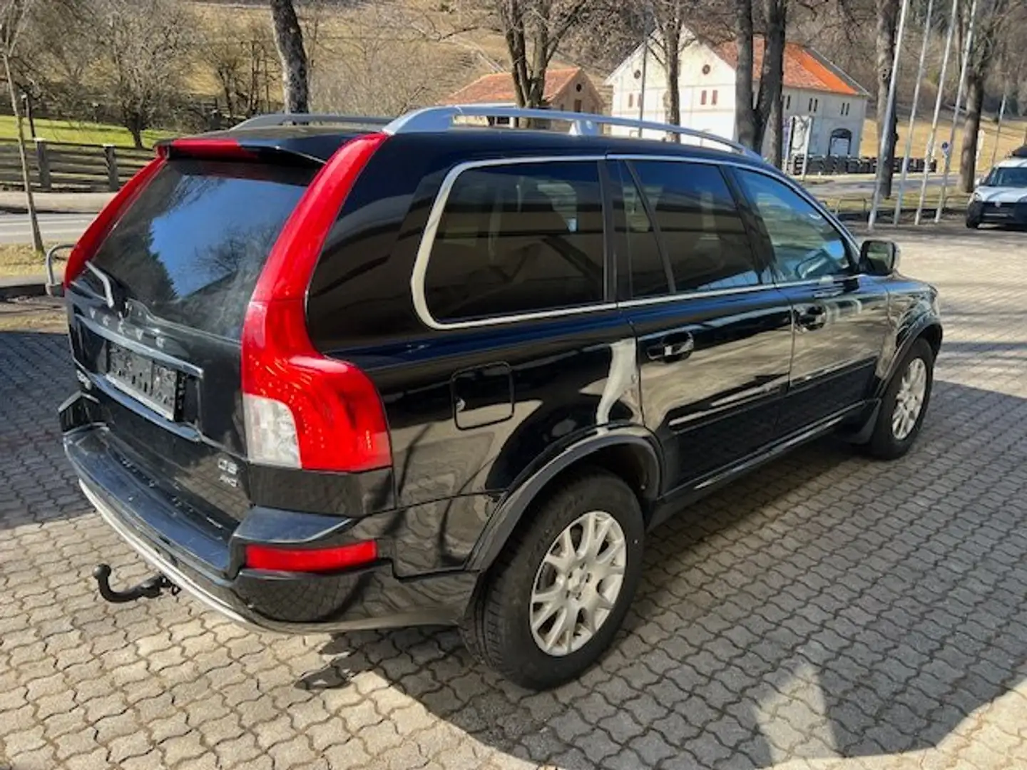Volvo XC90 Kinetic Geartronic D5 200PS Diesel AWD*192.000km* Černá - 2