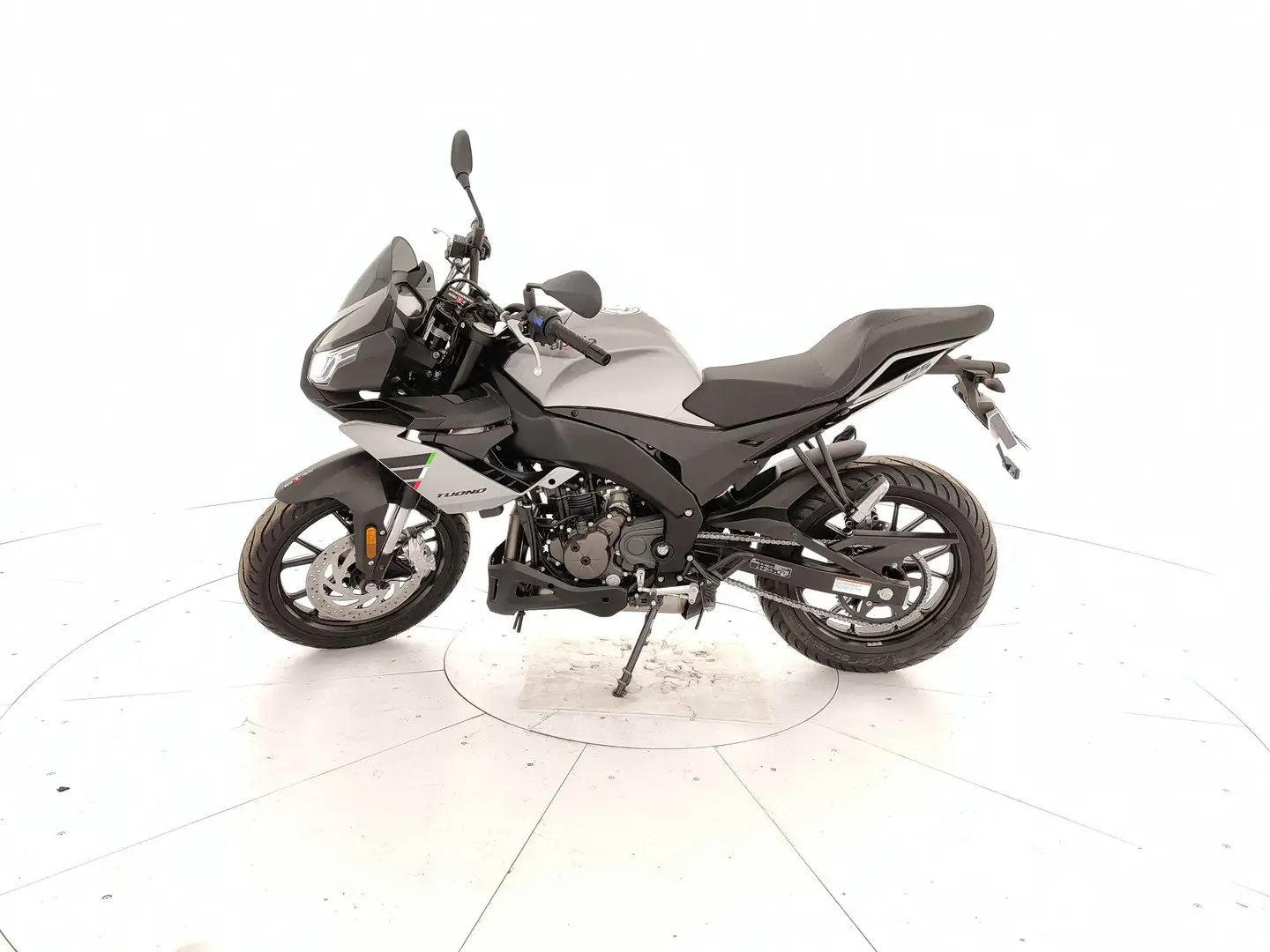 Aprilia TUONO 125 E5 ARROW GRAY Grigio - 2