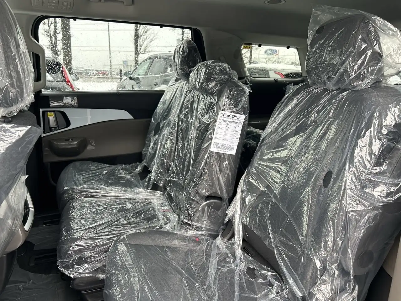 Kia Carnival снимка Kia Carnival