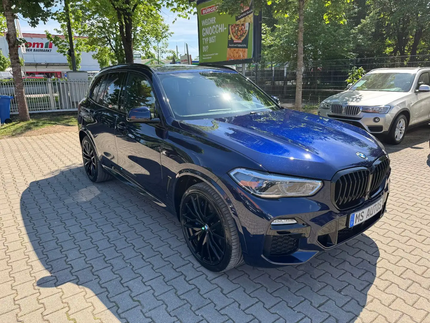 BMW X5 xDrive 45 e MSport*Panorama*Head Up*ACC*Laser Blau - 2