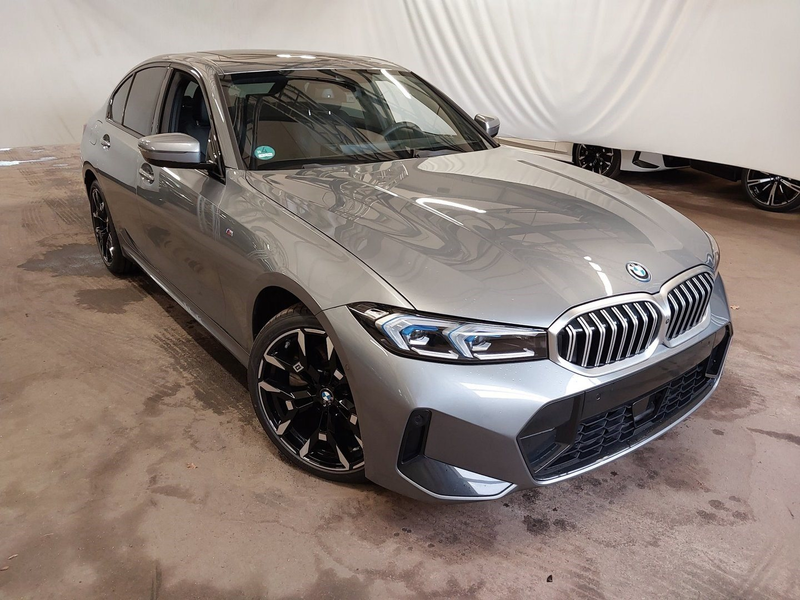 BMW 330 e xDrive M Sport //HeadUp Stop&Go Schiebedach 19"L — photo 3