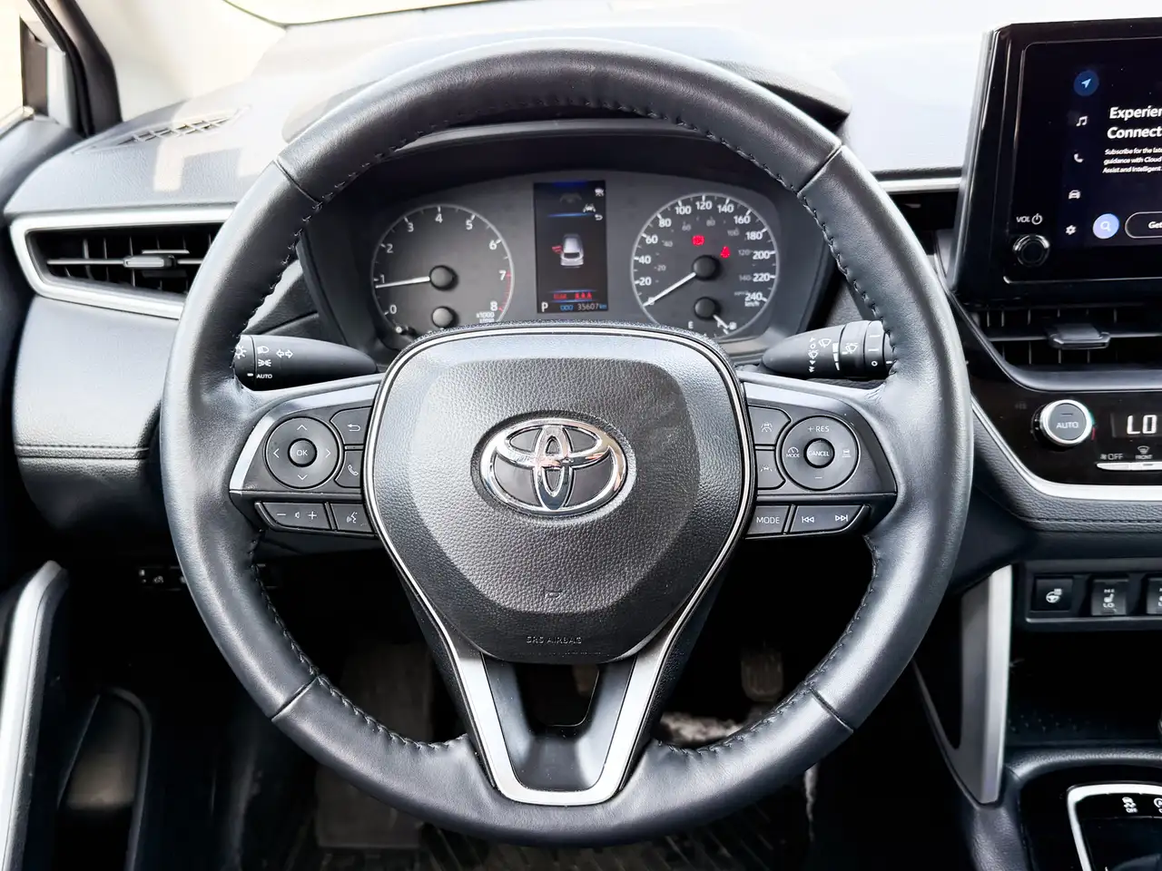 Toyota Corolla Cross снимка Toyota Corolla Cross