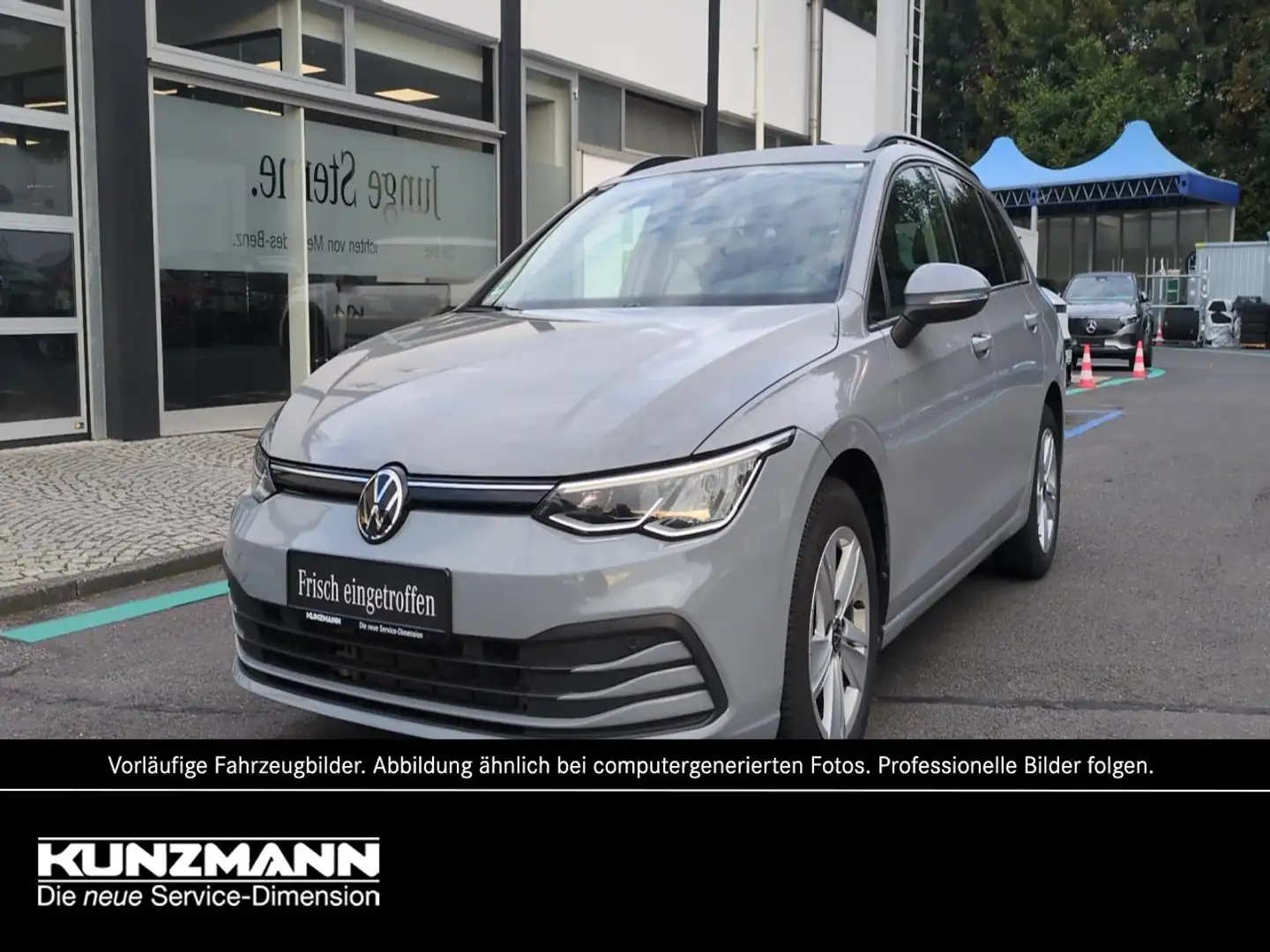 Volkswagen Golf VIII 1.5 TSI Life  ACC Kamera HarmanKardon Grau - 1