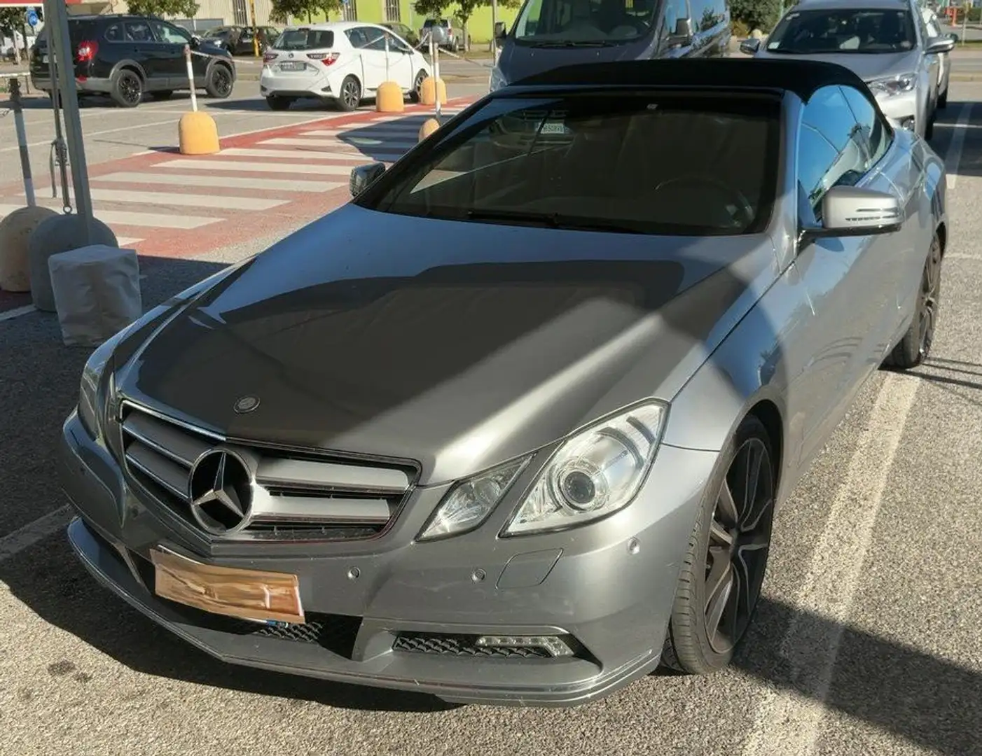 Mercedes-Benz E 200 Classe E Cabrio (cgi) be Avantgarde PELLE SED.RISC Grau - 1