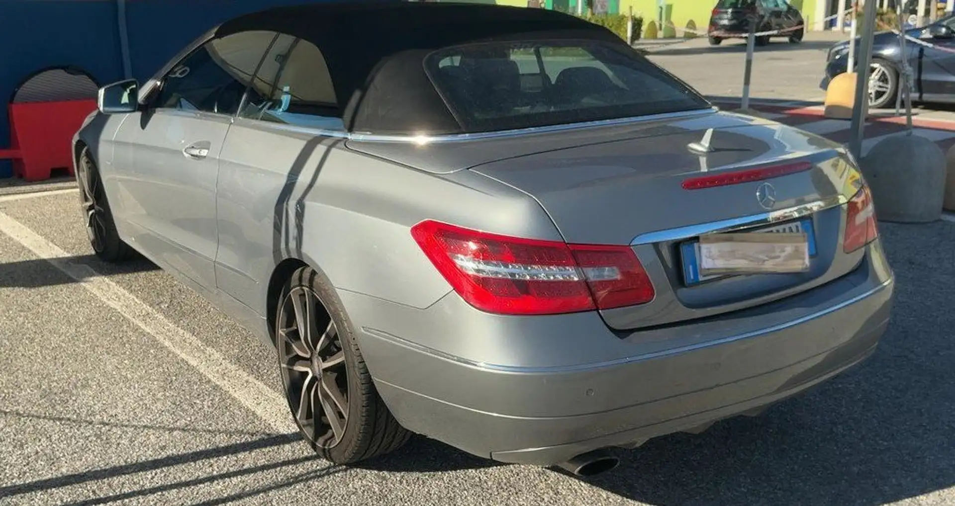 Mercedes-Benz E 200 Classe E Cabrio (cgi) be Avantgarde PELLE SED.RISC Grau - 2
