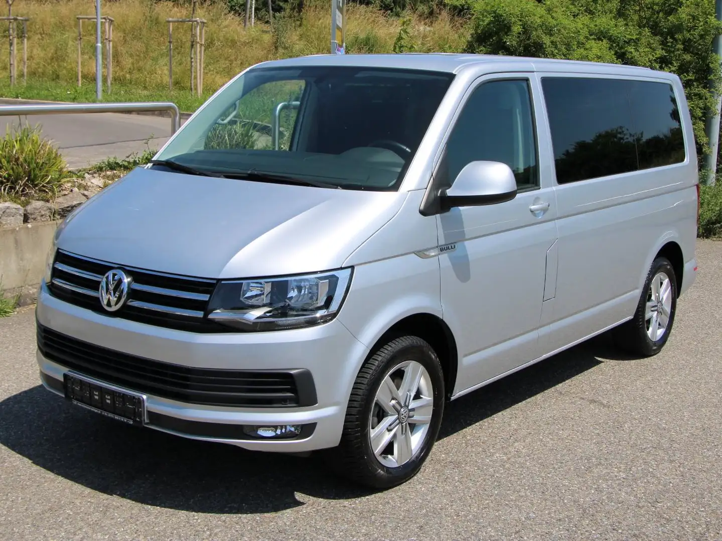 Volkswagen T6 Multivan TDI Comfortline DSG 150 PS AHK Grau - 1