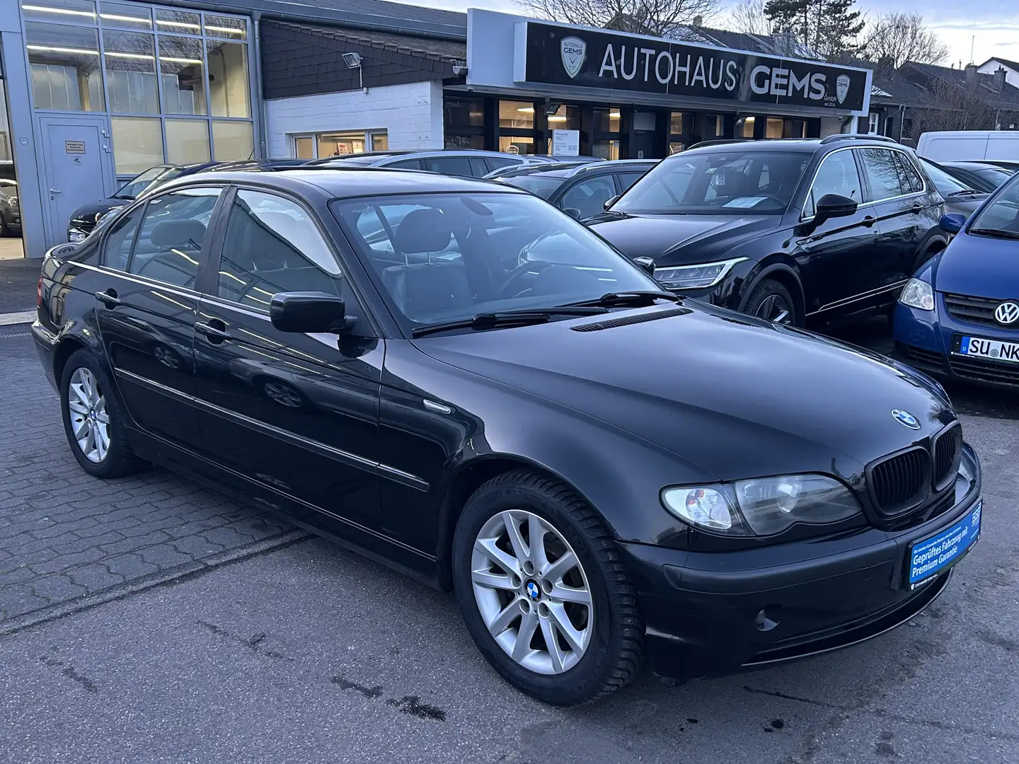 BMW 318 i Edition Lifestyle SHZ Leder Negro - 1