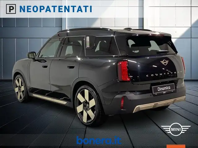 Mini Countryman view 7