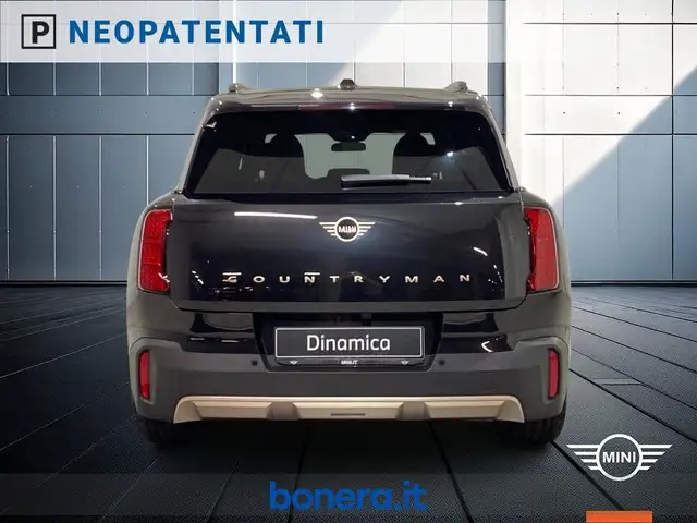 Mini Countryman view 6