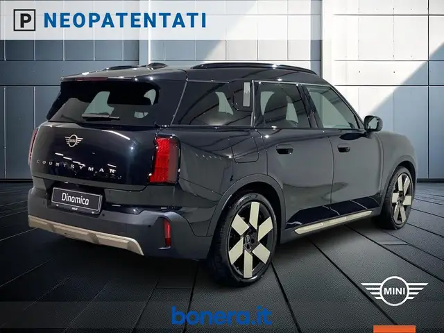 Mini Countryman view 5