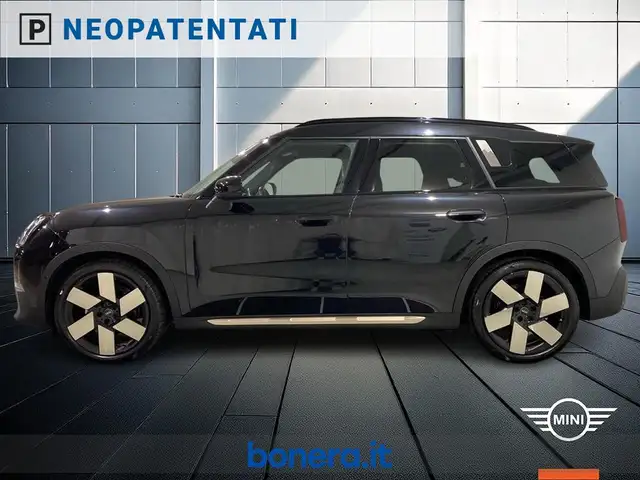 Mini Countryman view 8